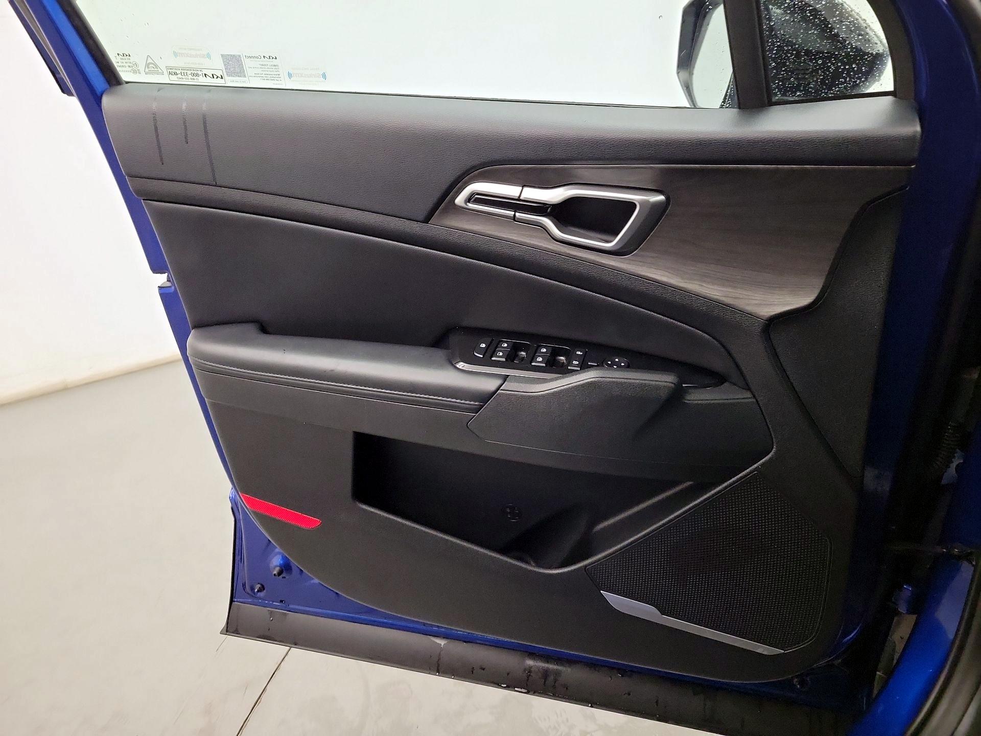 Thumbnail: 2023 Kia Sportage - 10