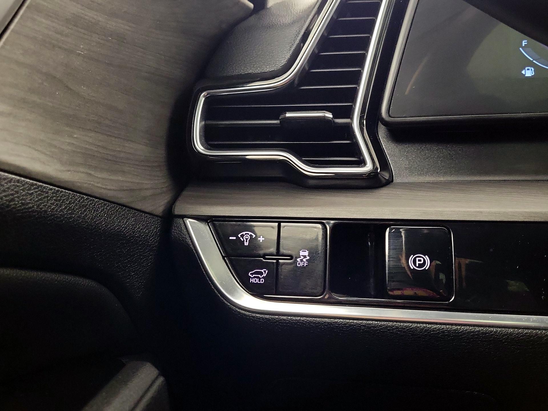 Thumbnail: 2023 Kia Sportage - 11