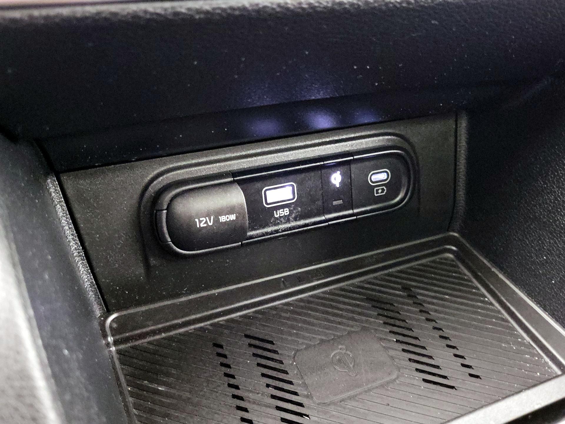 Thumbnail: 2023 Kia Sportage - 17