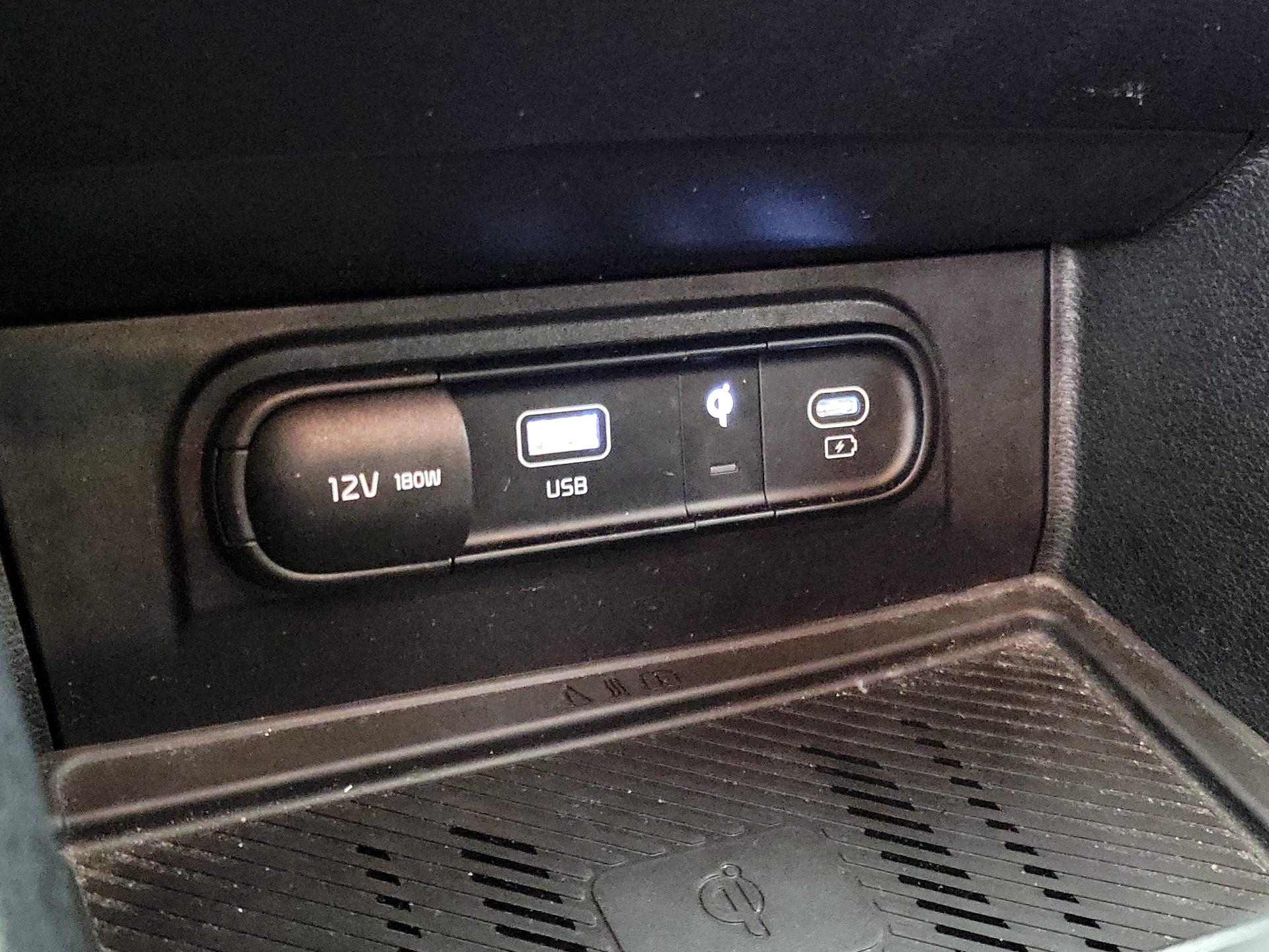 Thumbnail: 2023 Kia Sportage - 18