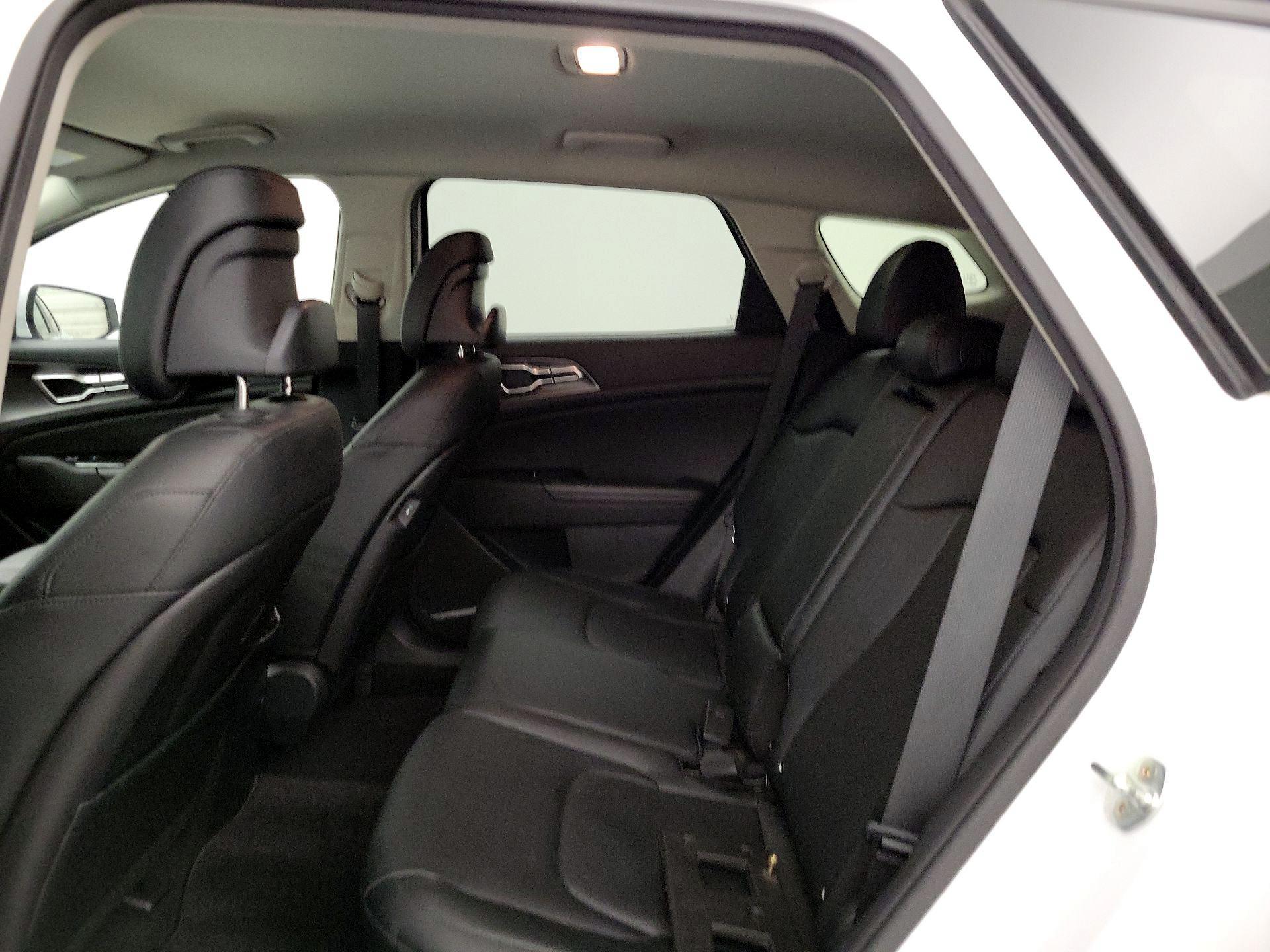 Thumbnail: 2023 Kia Sportage - 19