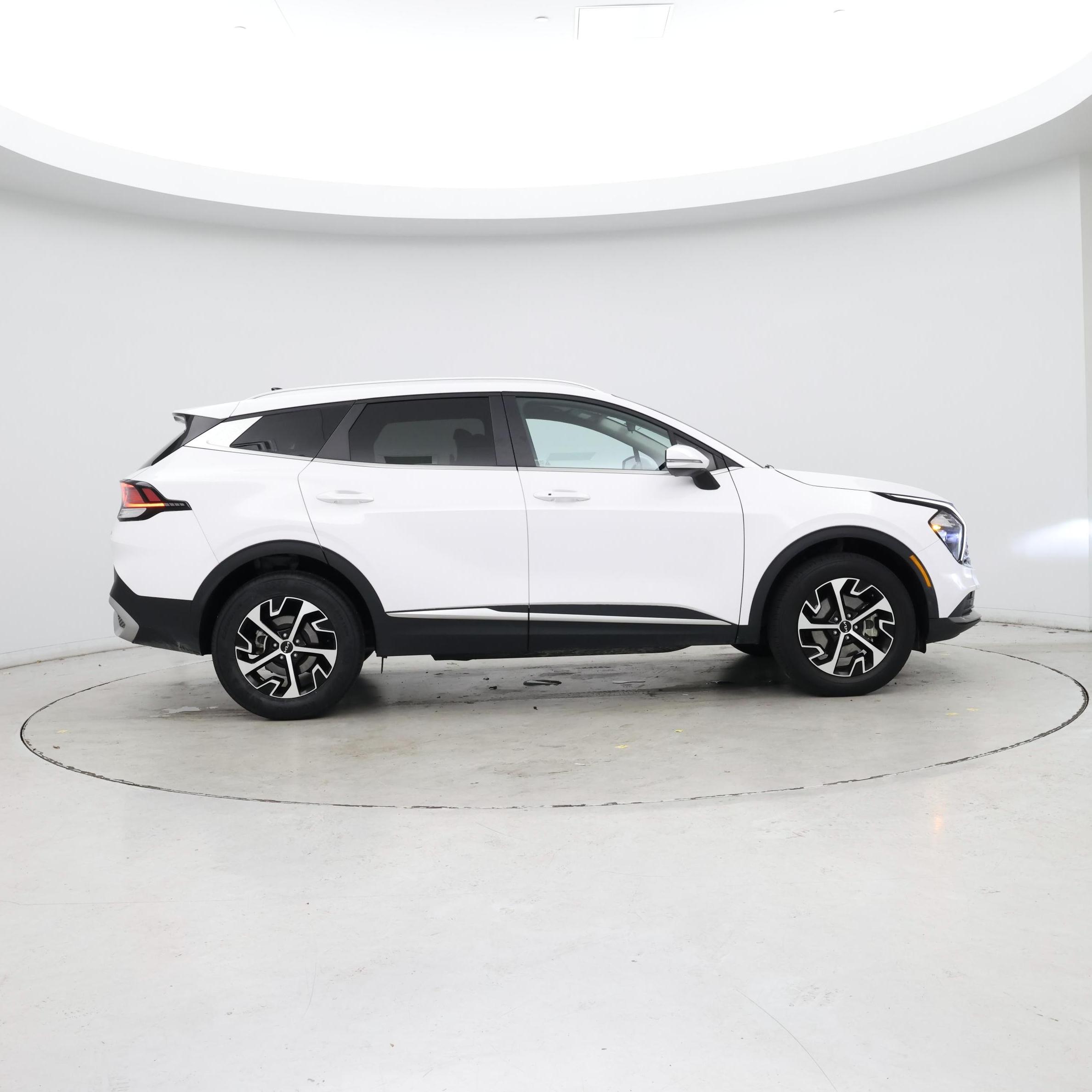 Thumbnail: 2023 Kia Sportage - 7