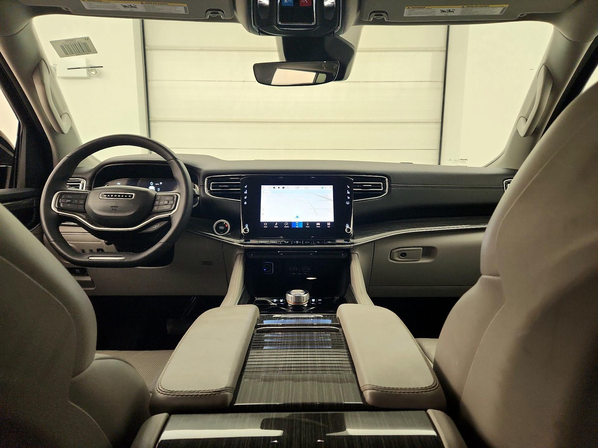 Thumbnail: 2022 Jeep Wagoneer - 9