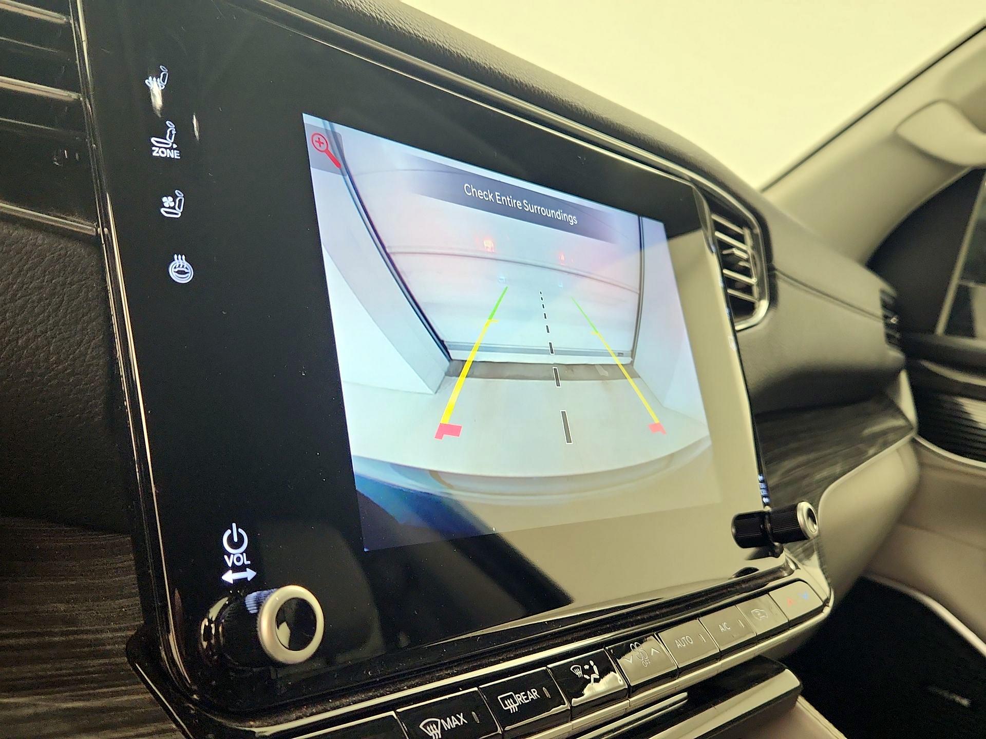 Thumbnail: 2022 Jeep Wagoneer - 15