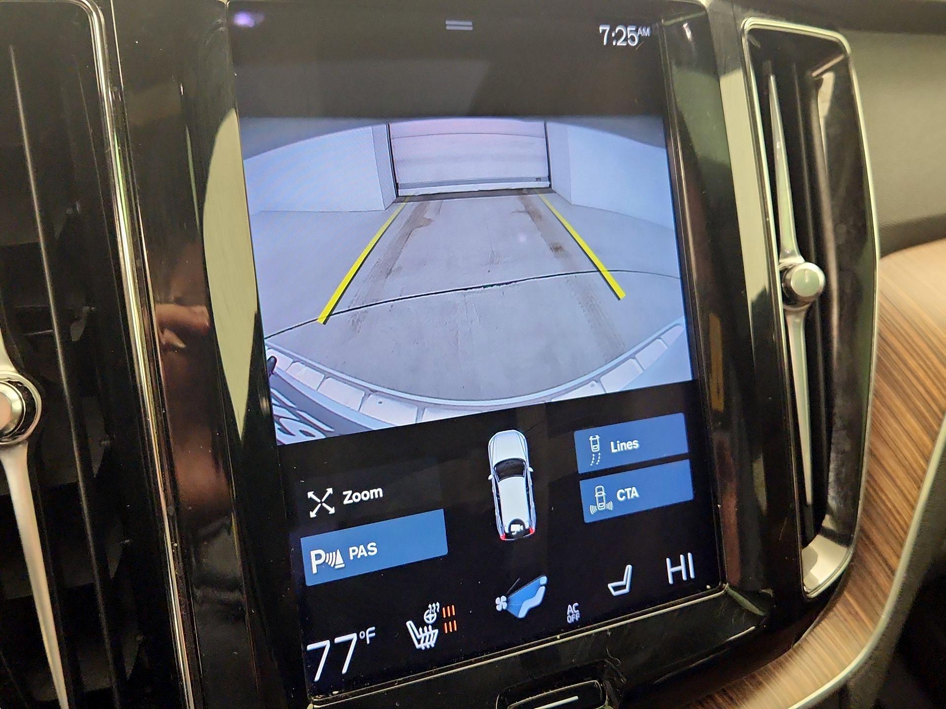 Thumbnail: 2021 Volvo XC60 - 15