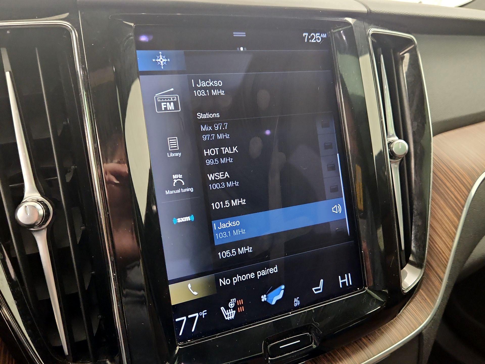 Thumbnail: 2021 Volvo XC60 - 16