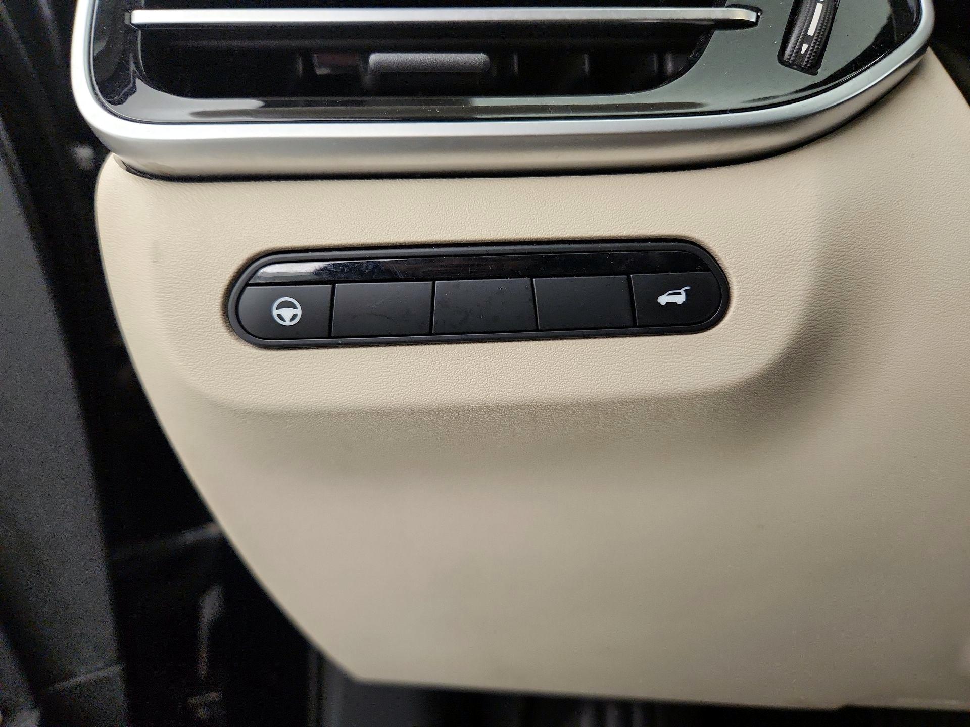 Thumbnail: 2022 INFINITI QX60 - 11