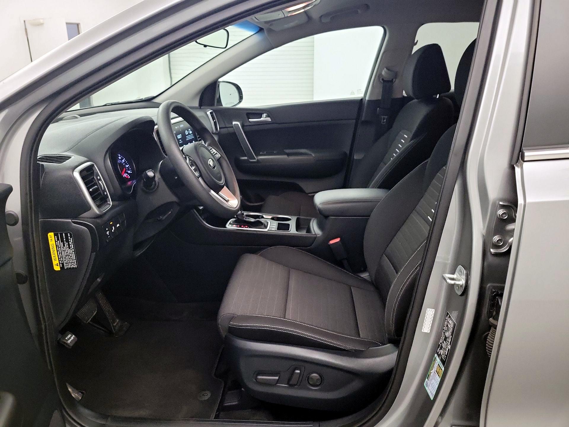 Thumbnail: 2022 Kia Sportage - 9