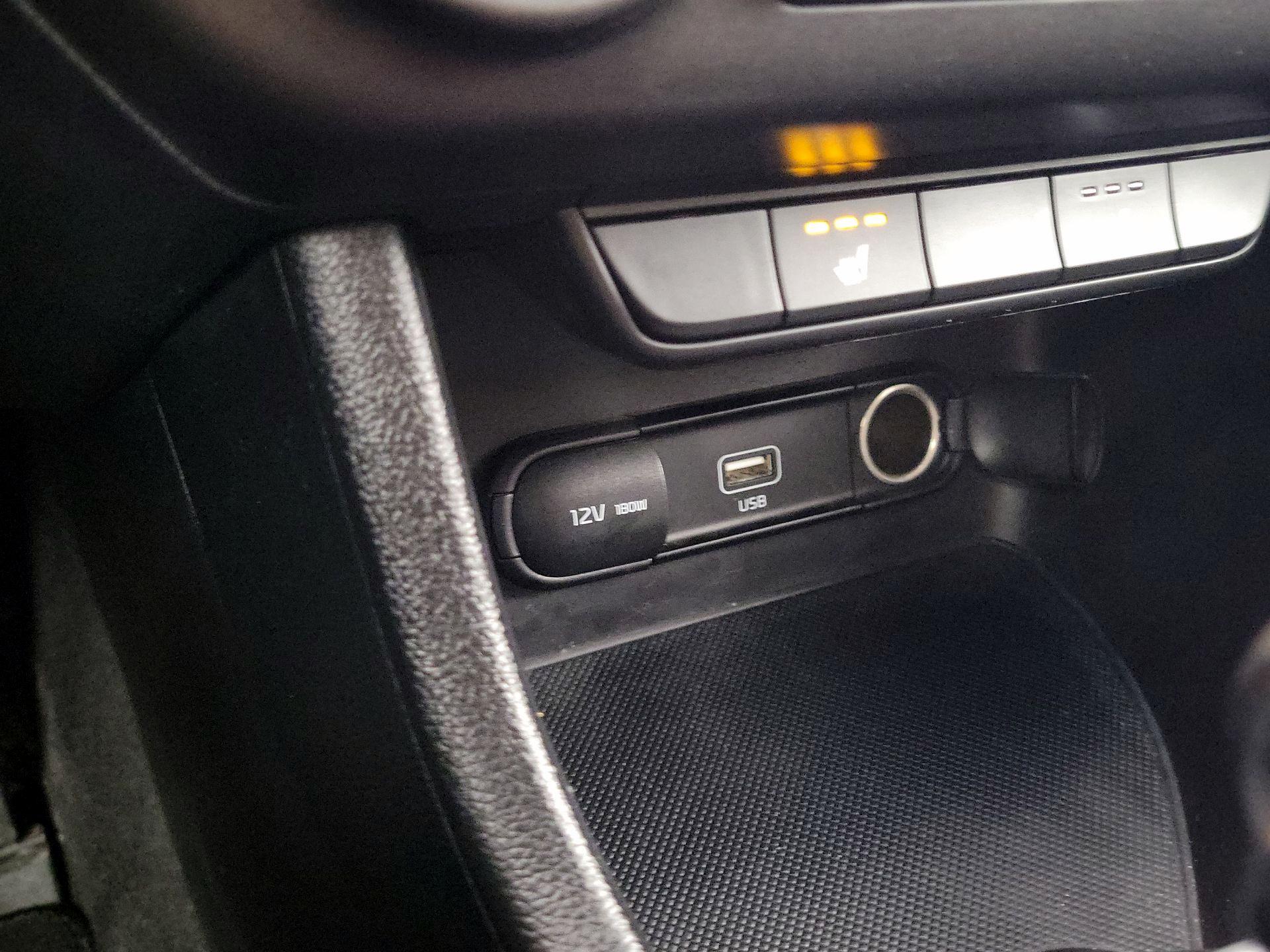 Thumbnail: 2022 Kia Sportage - 16