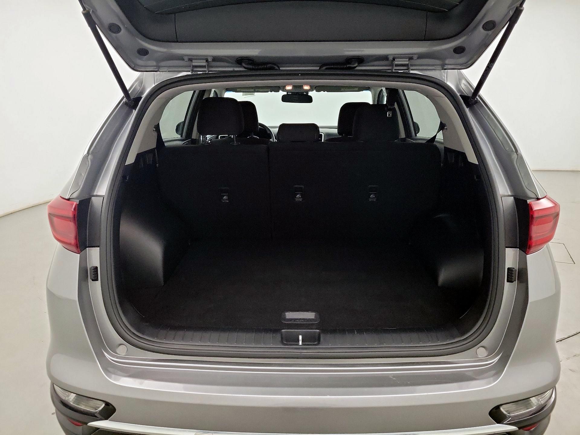 Thumbnail: 2022 Kia Sportage - 18