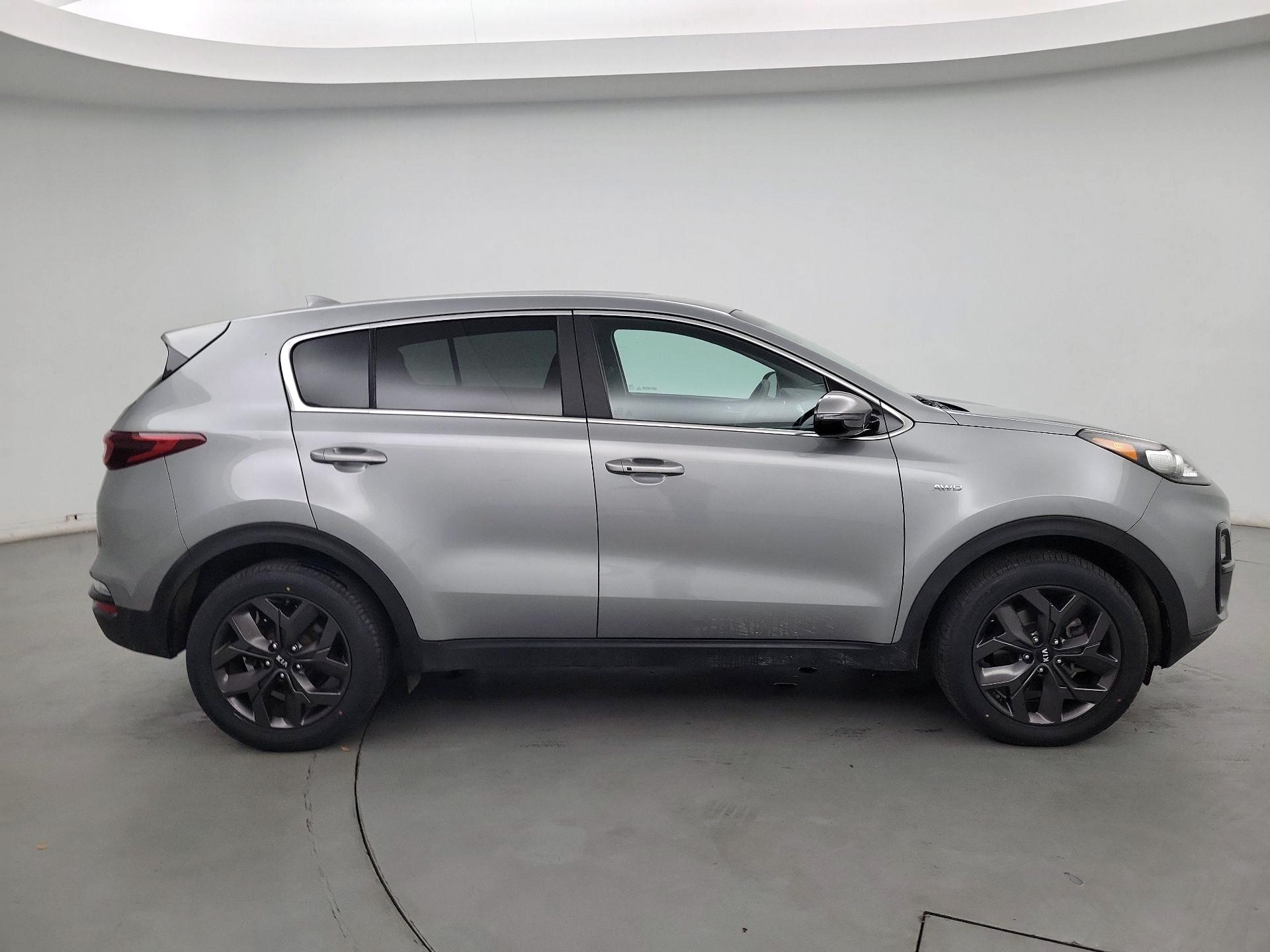 Thumbnail: 2022 Kia Sportage - 4