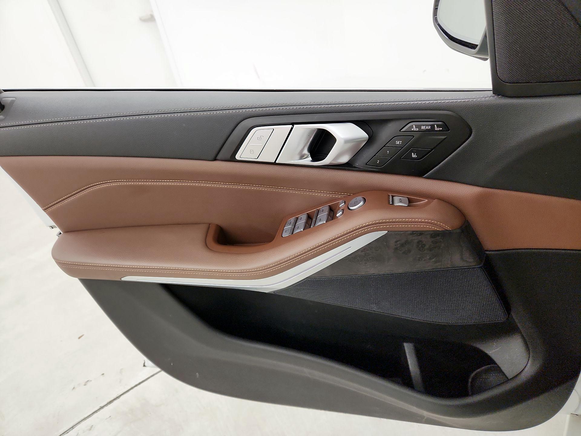 Thumbnail: 2022 BMW X7 - 12