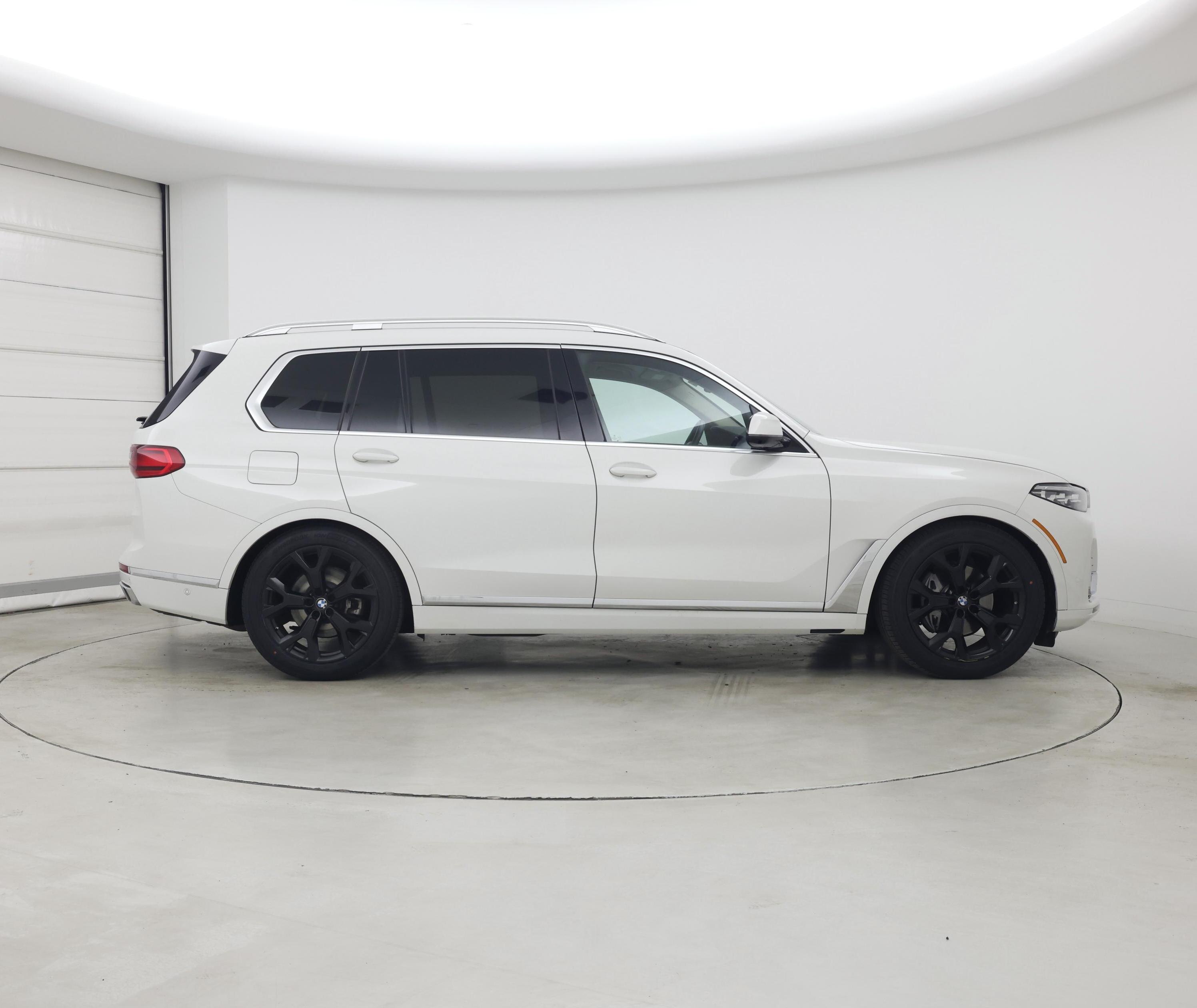 Thumbnail: 2022 BMW X7 - 7