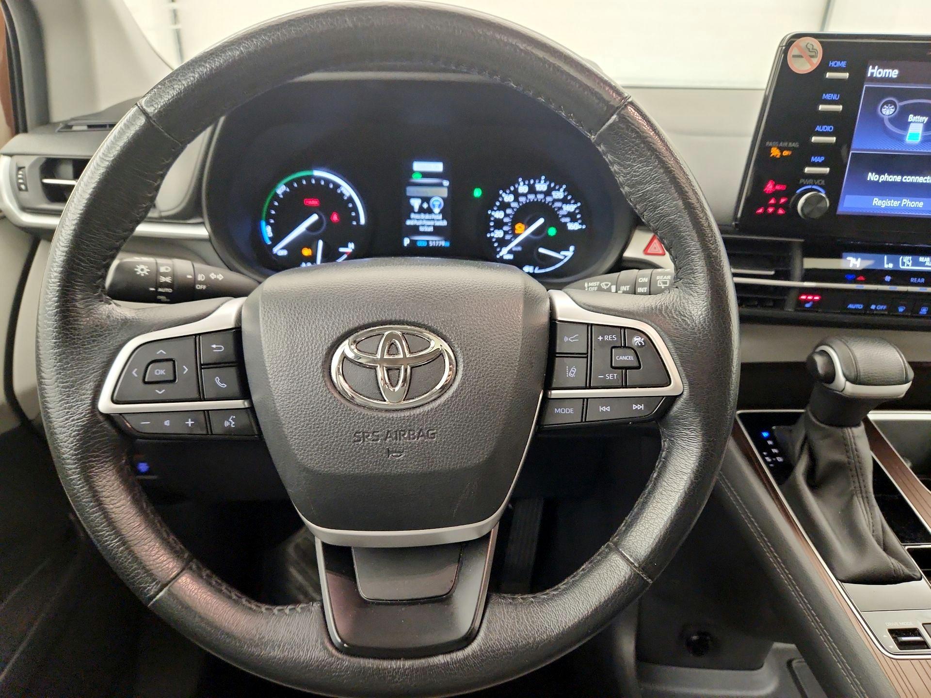 Thumbnail: 2024 Toyota Sienna - 10