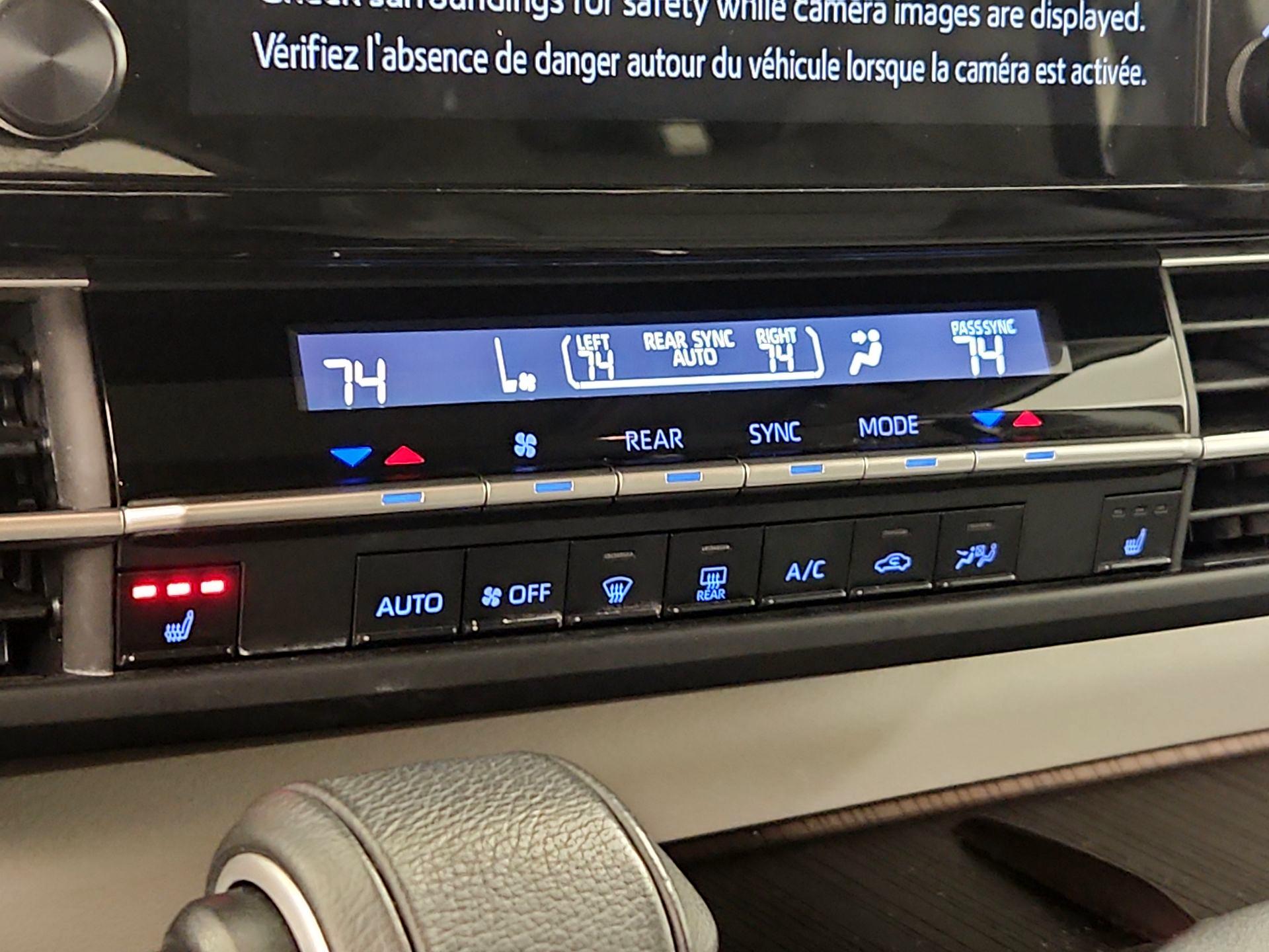 Thumbnail: 2024 Toyota Sienna - 16