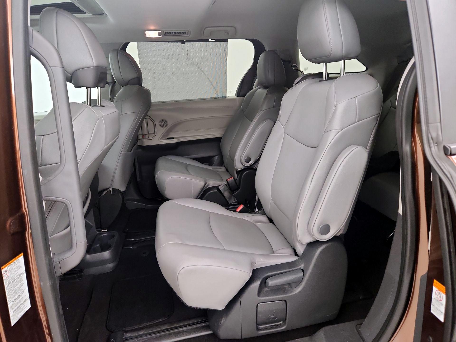 Thumbnail: 2024 Toyota Sienna - 20