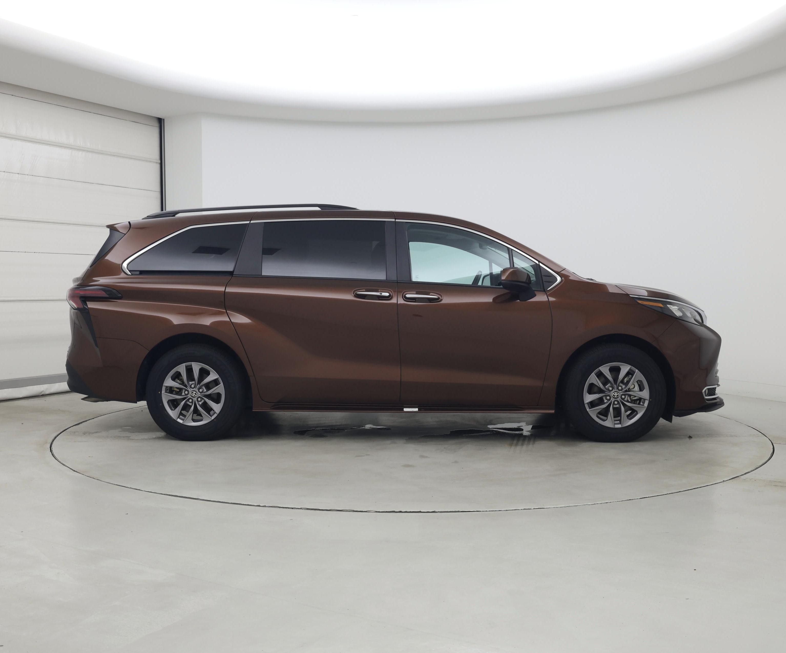 Thumbnail: 2024 Toyota Sienna - 7