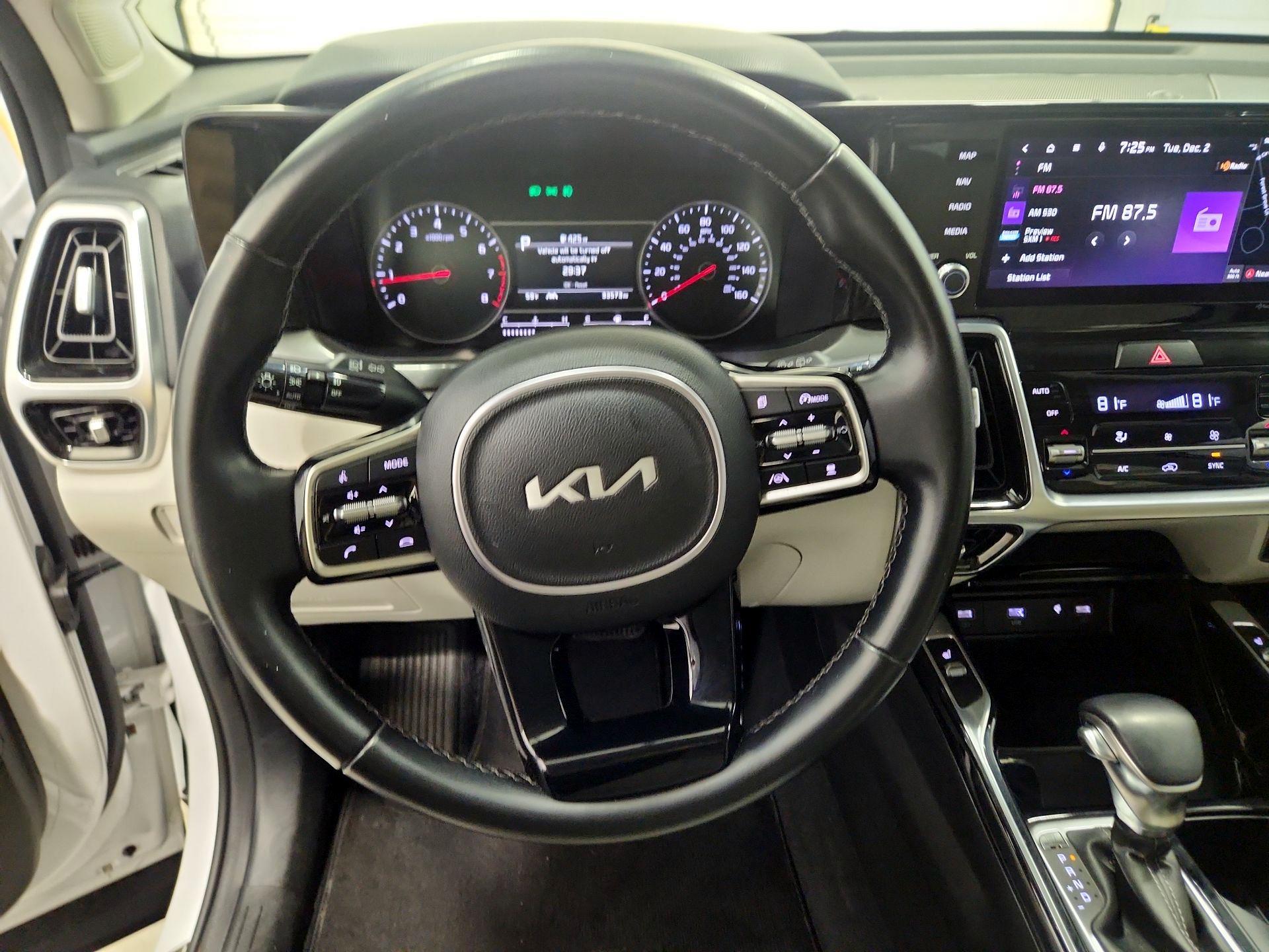 Thumbnail: 2022 Kia Sorento - 10