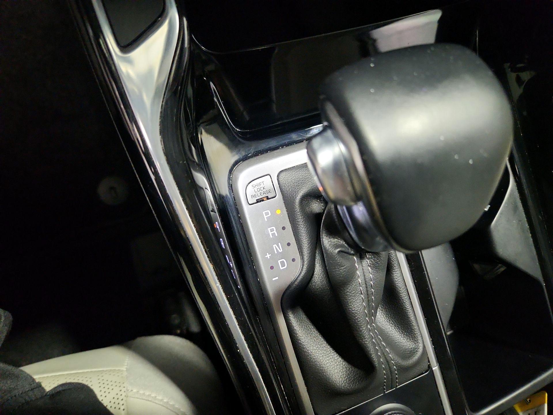 Thumbnail: 2022 Kia Sorento - 17