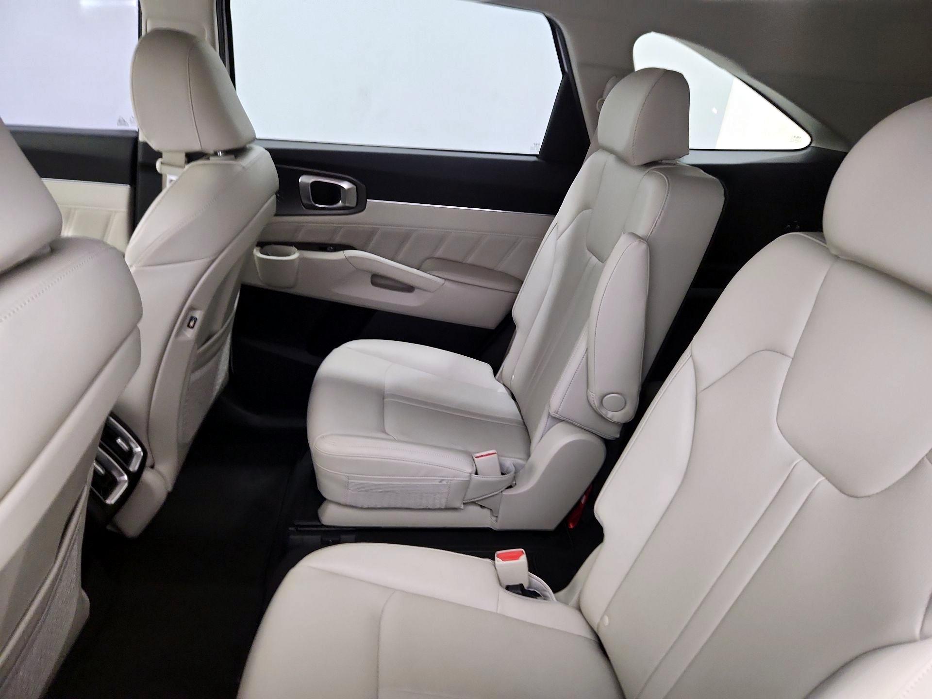 Thumbnail: 2022 Kia Sorento - 19