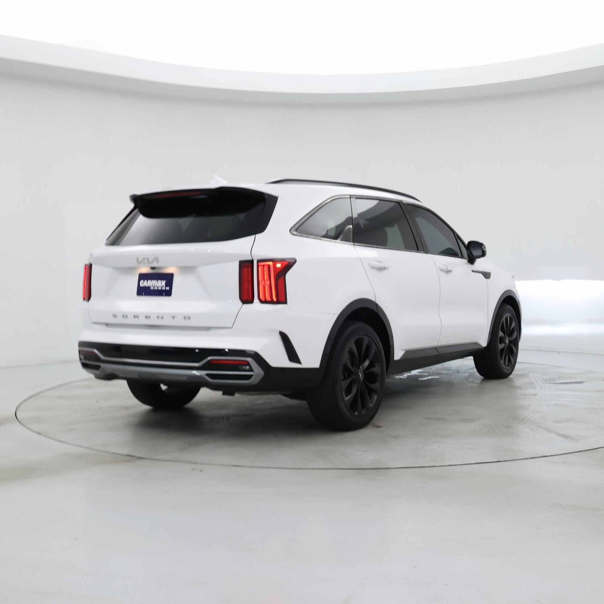 Thumbnail: 2022 Kia Sorento - 8