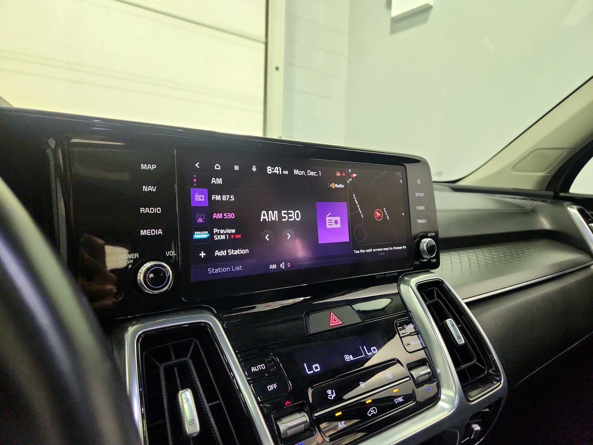 Thumbnail: 2022 Kia Sorento - 16