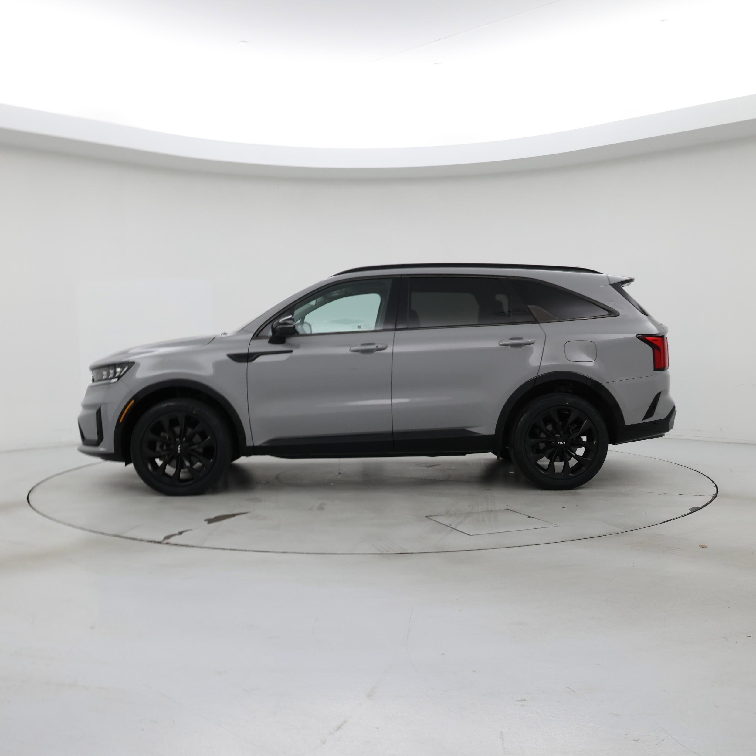 Thumbnail: 2022 Kia Sorento - 3