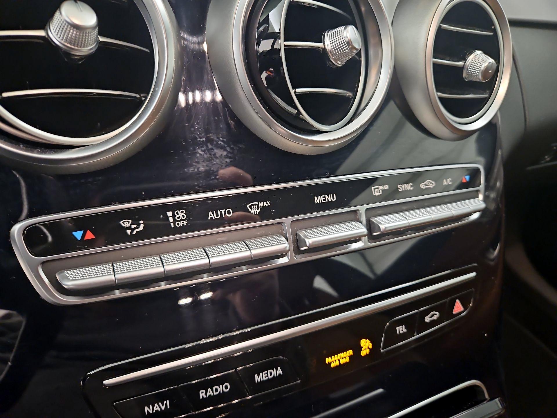 Thumbnail: 2019 Mercedes-Benz C-Class - 16