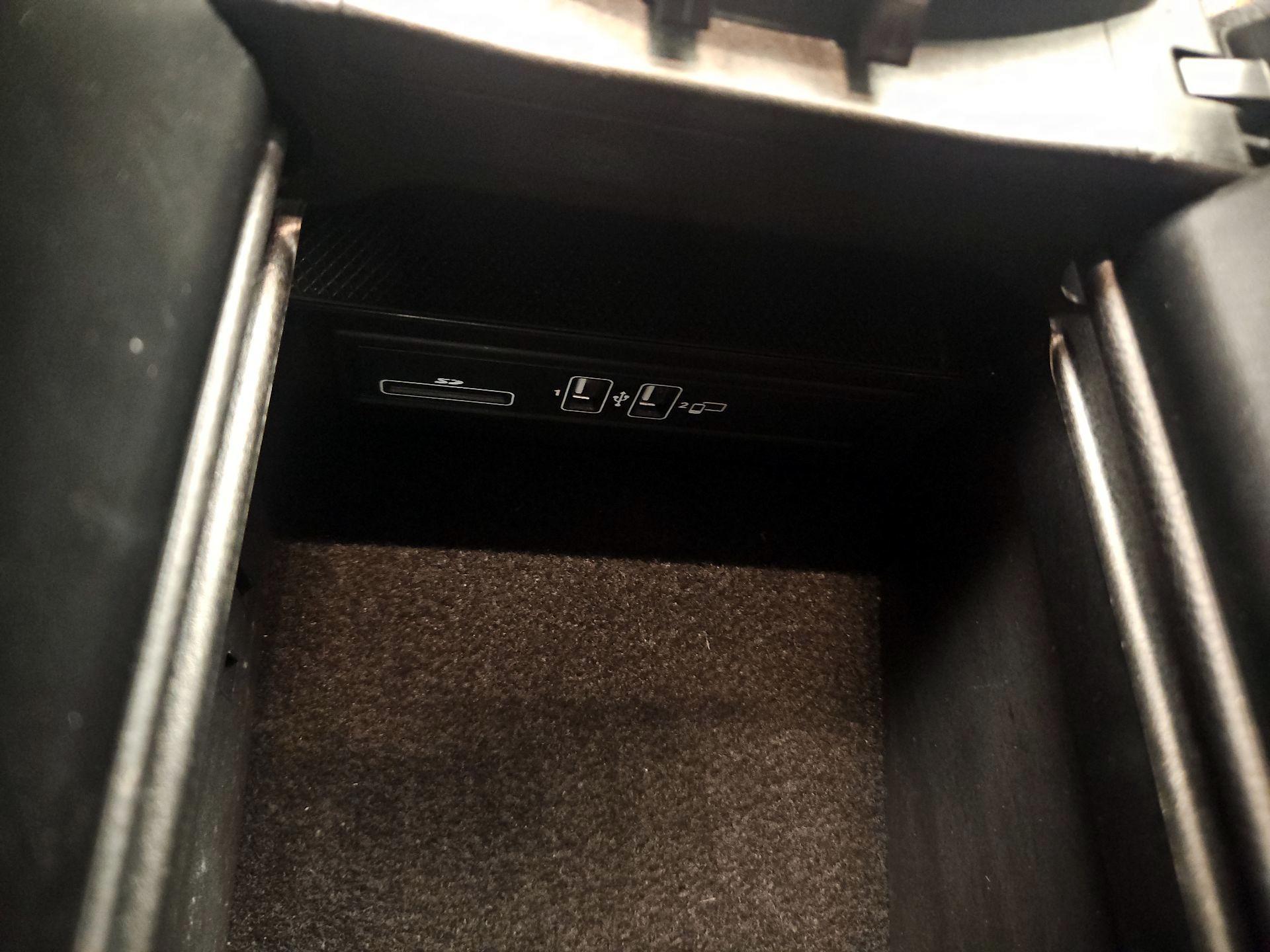 Thumbnail: 2019 Mercedes-Benz C-Class - 18