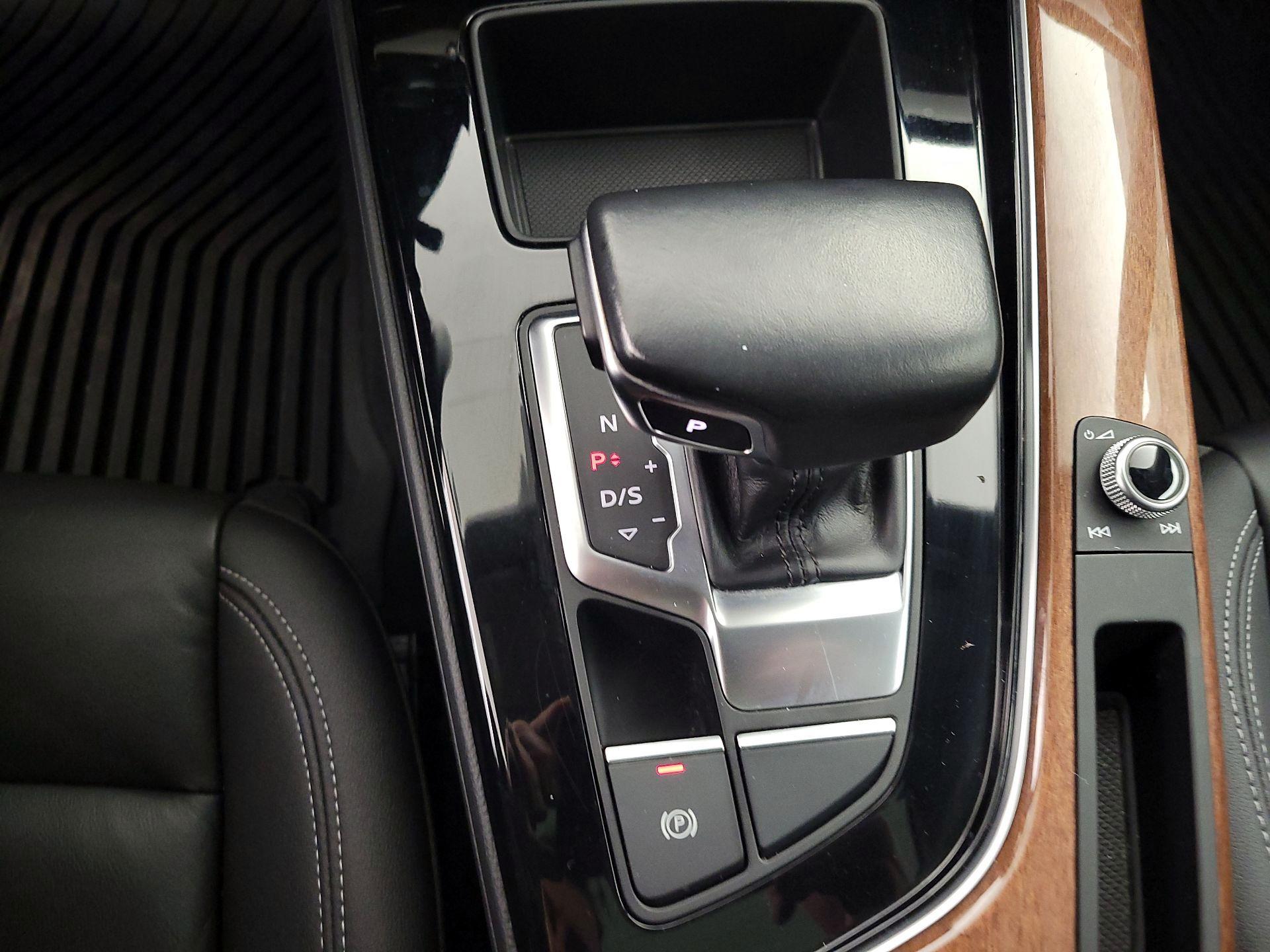 Thumbnail: 2023 Audi A4 - 18