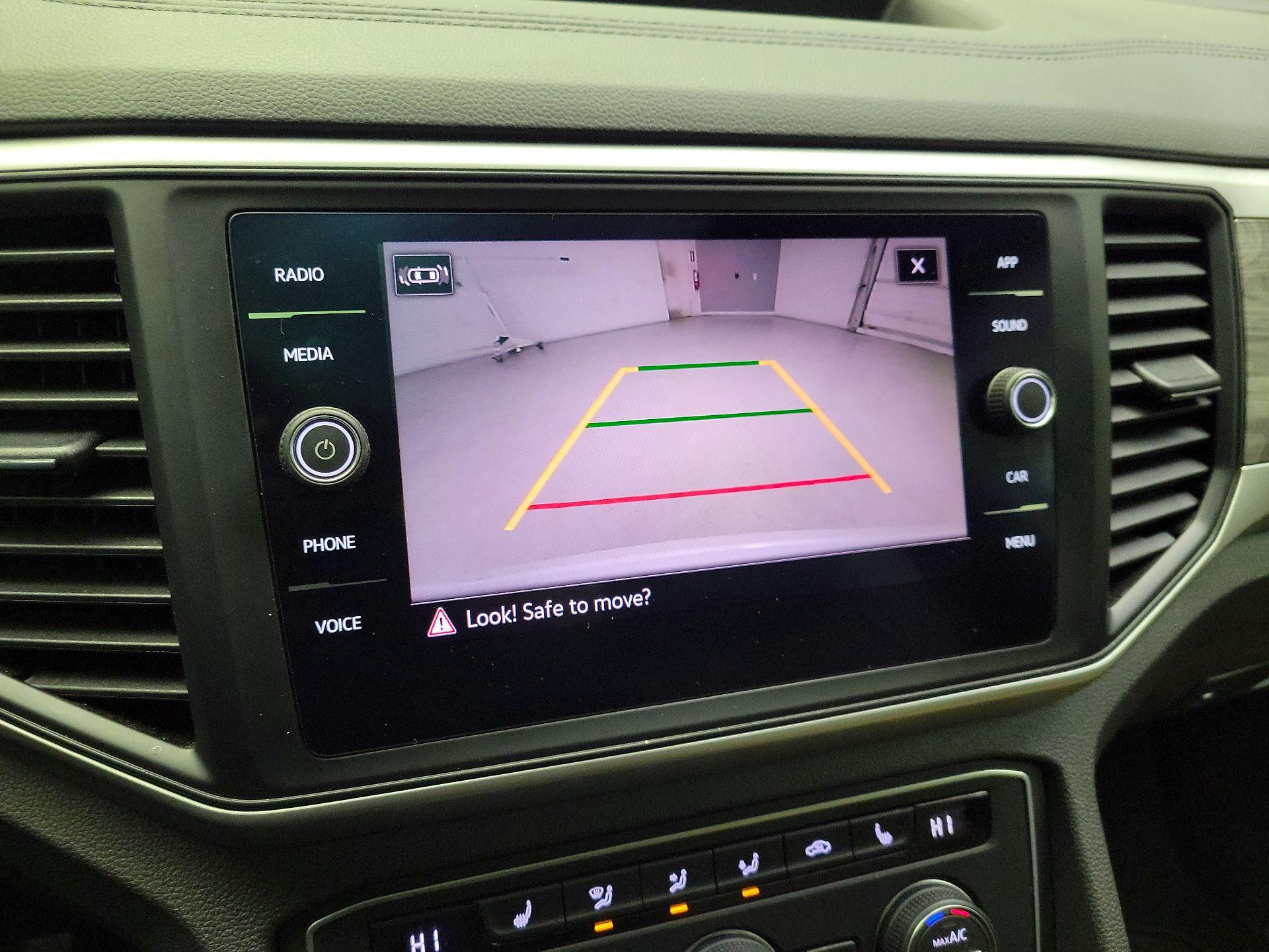 Thumbnail: 2021 Volkswagen Atlas - 14