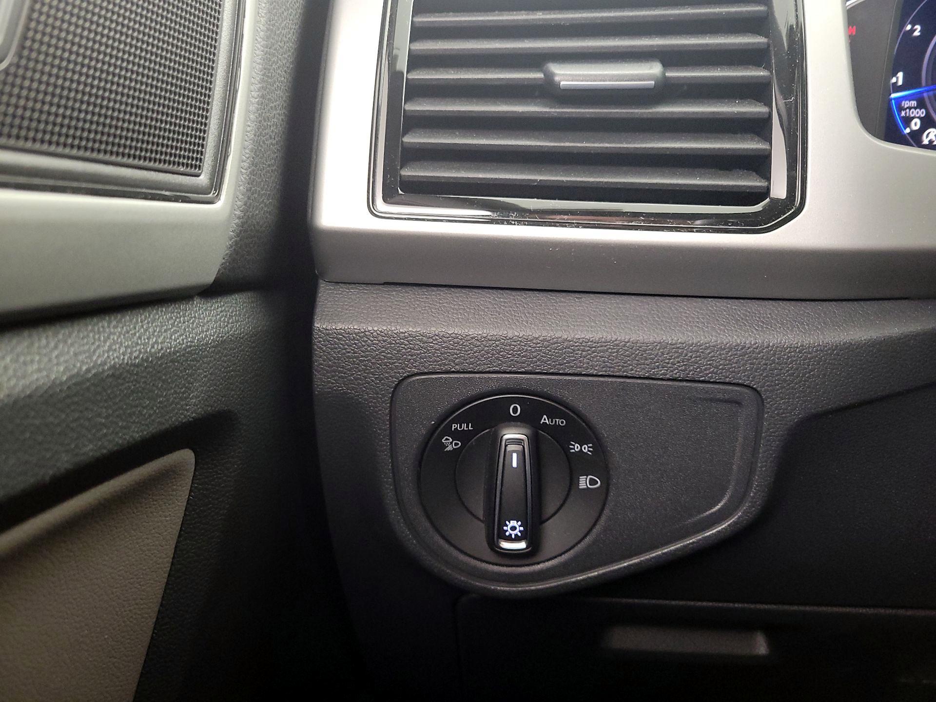 Thumbnail: 2022 Volkswagen Atlas - 13