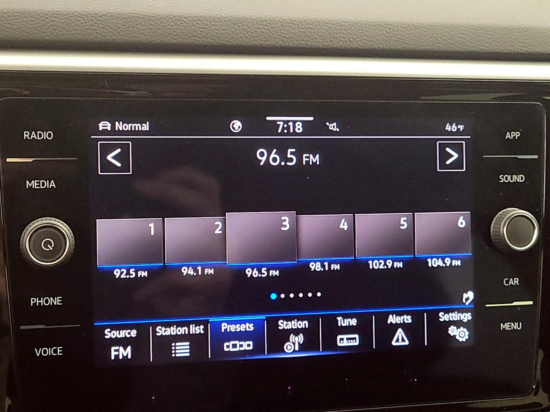 Thumbnail: 2022 Volkswagen Atlas - 15