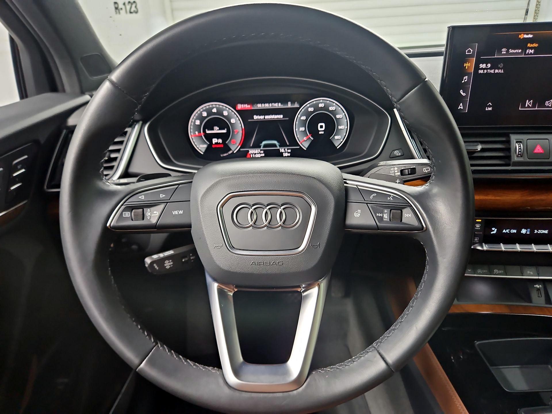 Thumbnail: 2023 Audi Q5 - 10