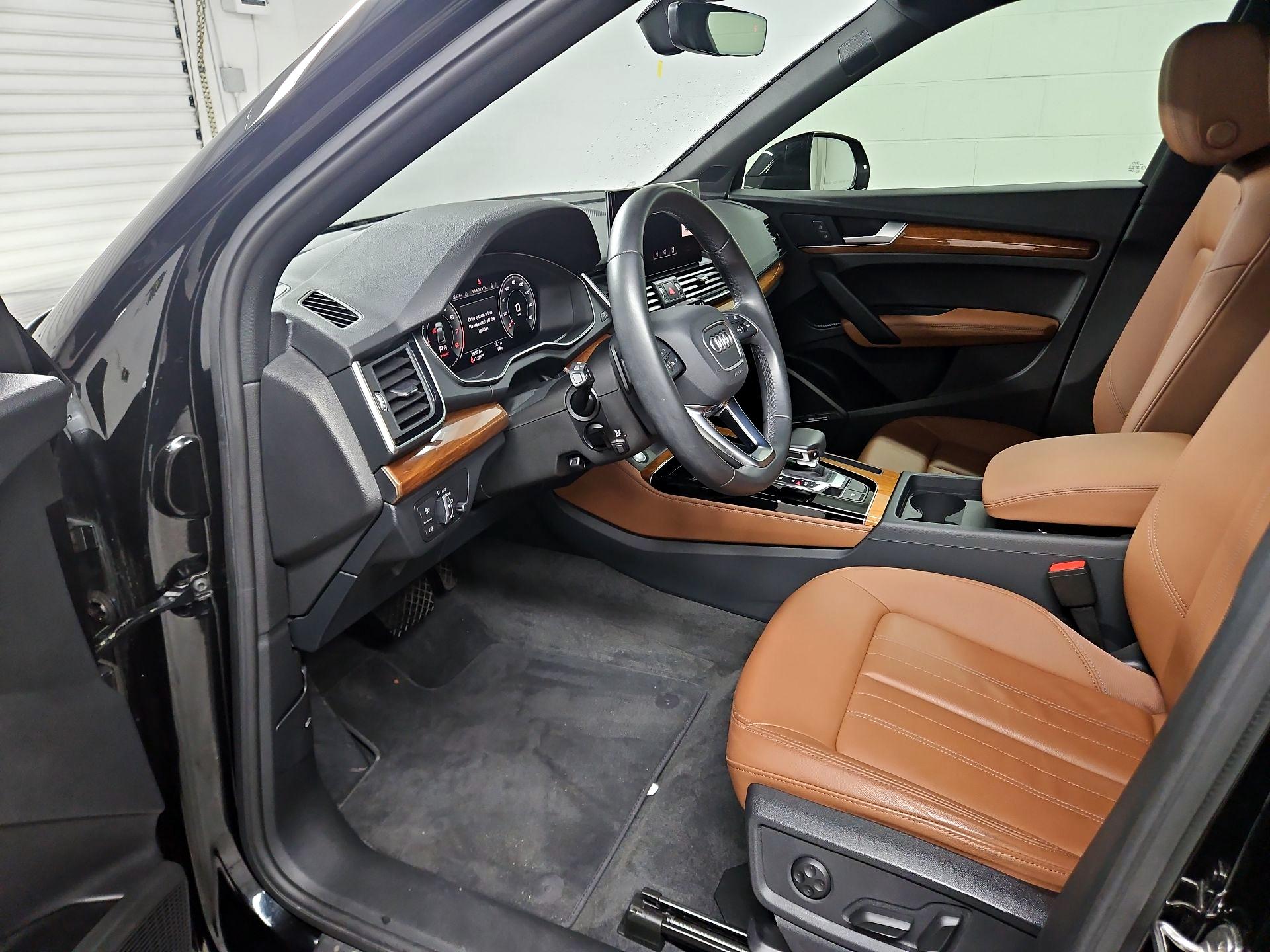 Thumbnail: 2023 Audi Q5 - 11