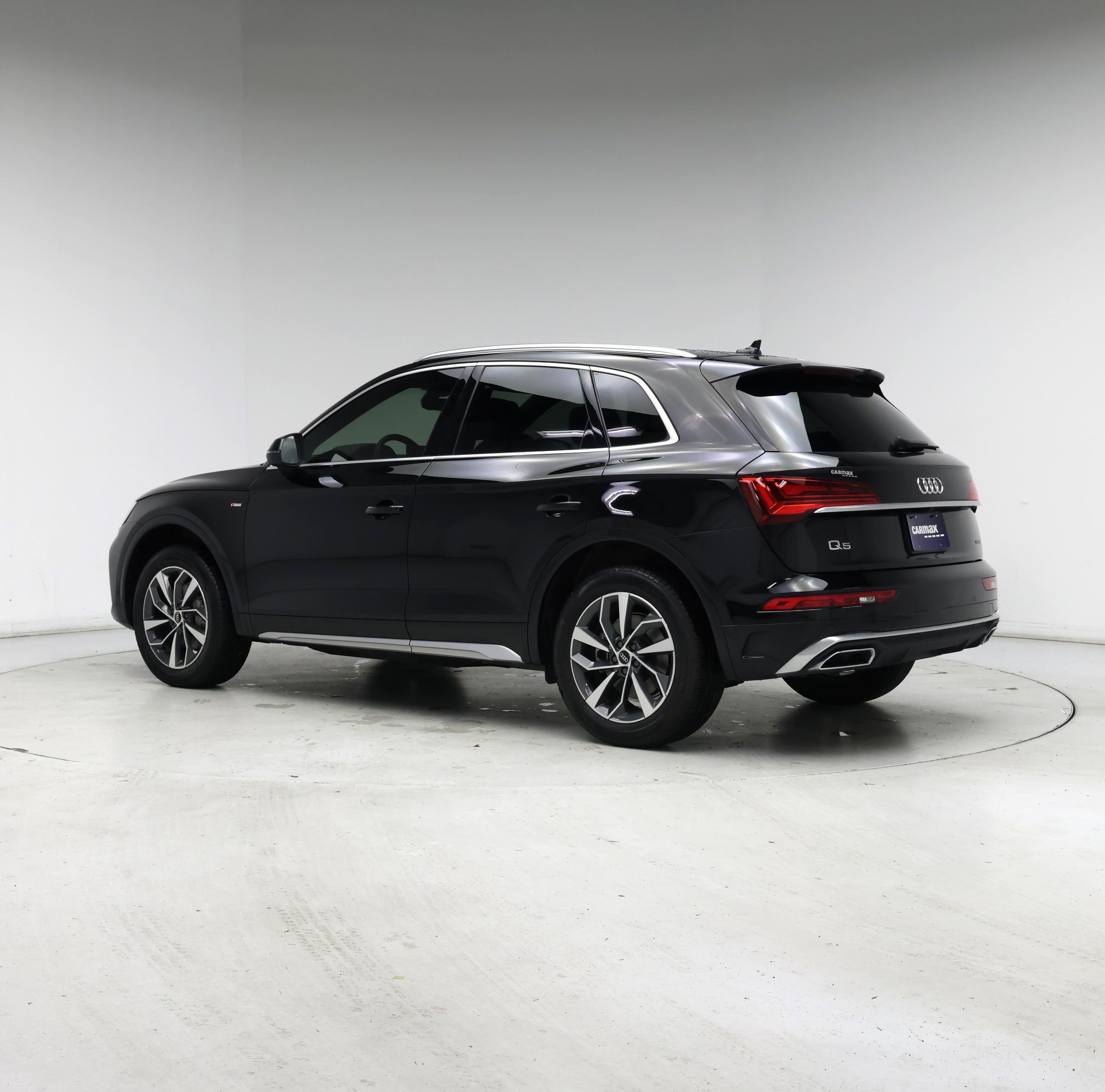 Thumbnail: 2023 Audi Q5 - 2