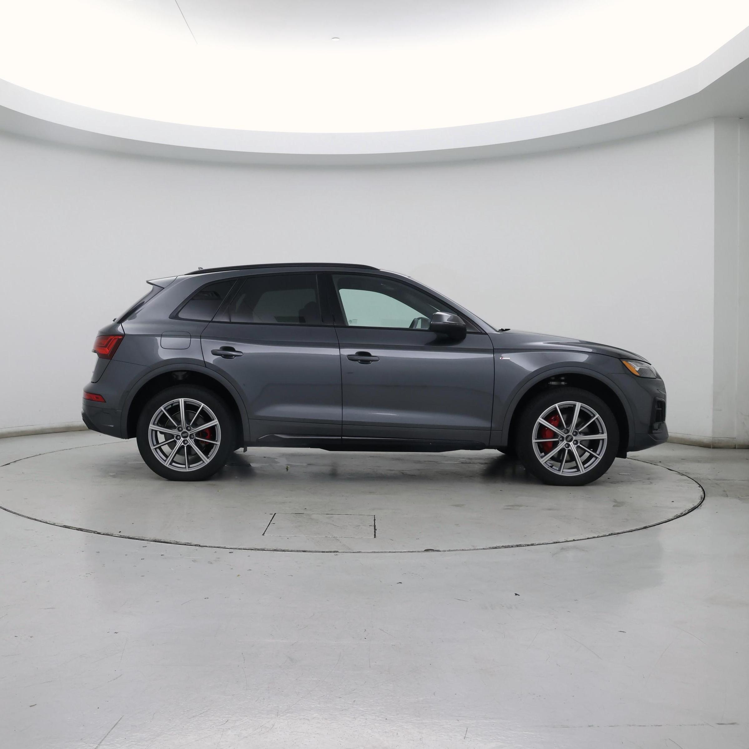 Thumbnail: 2024 Audi Q5 - 7