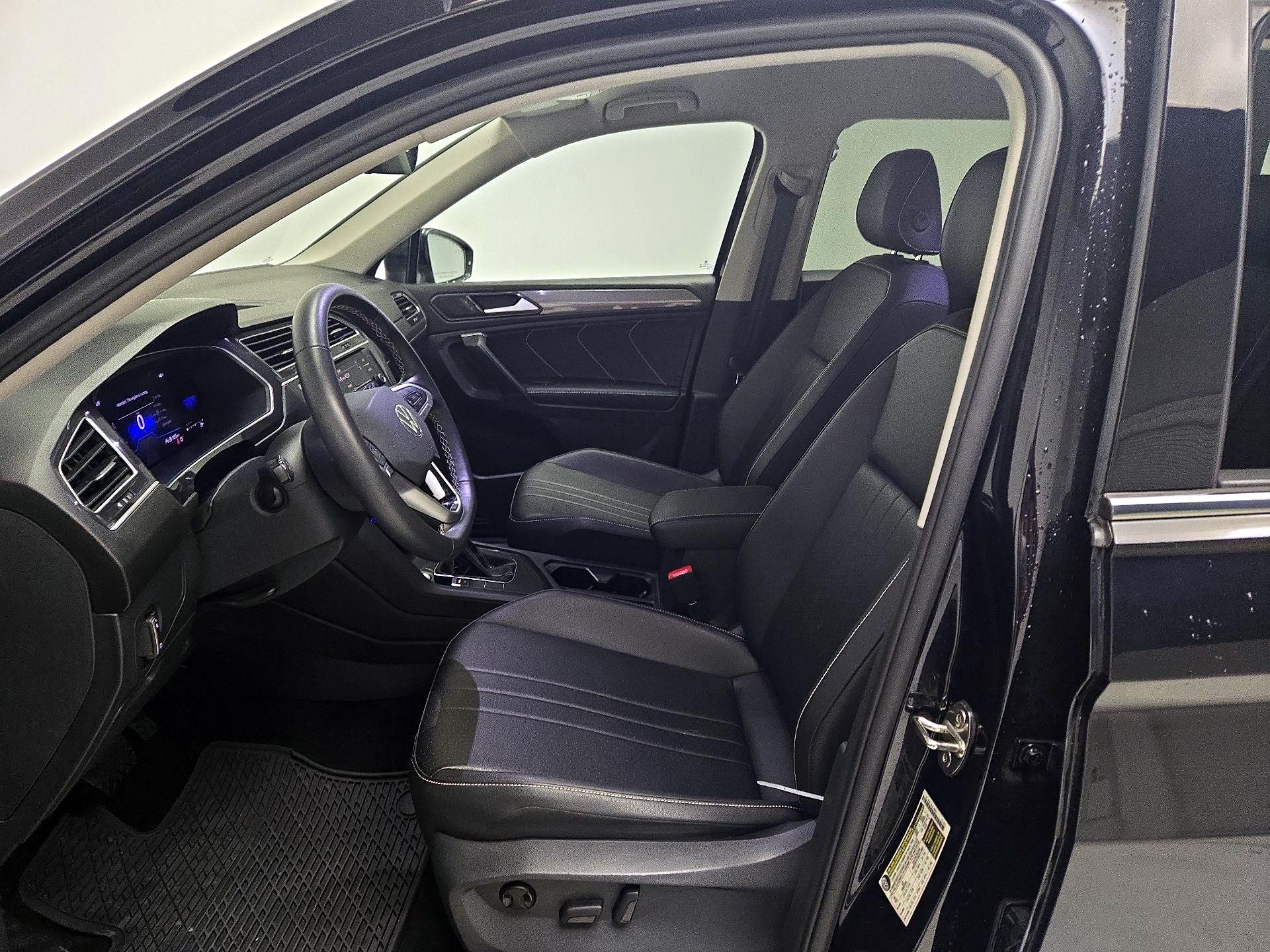 Thumbnail: 2024 Volkswagen Tiguan - 11