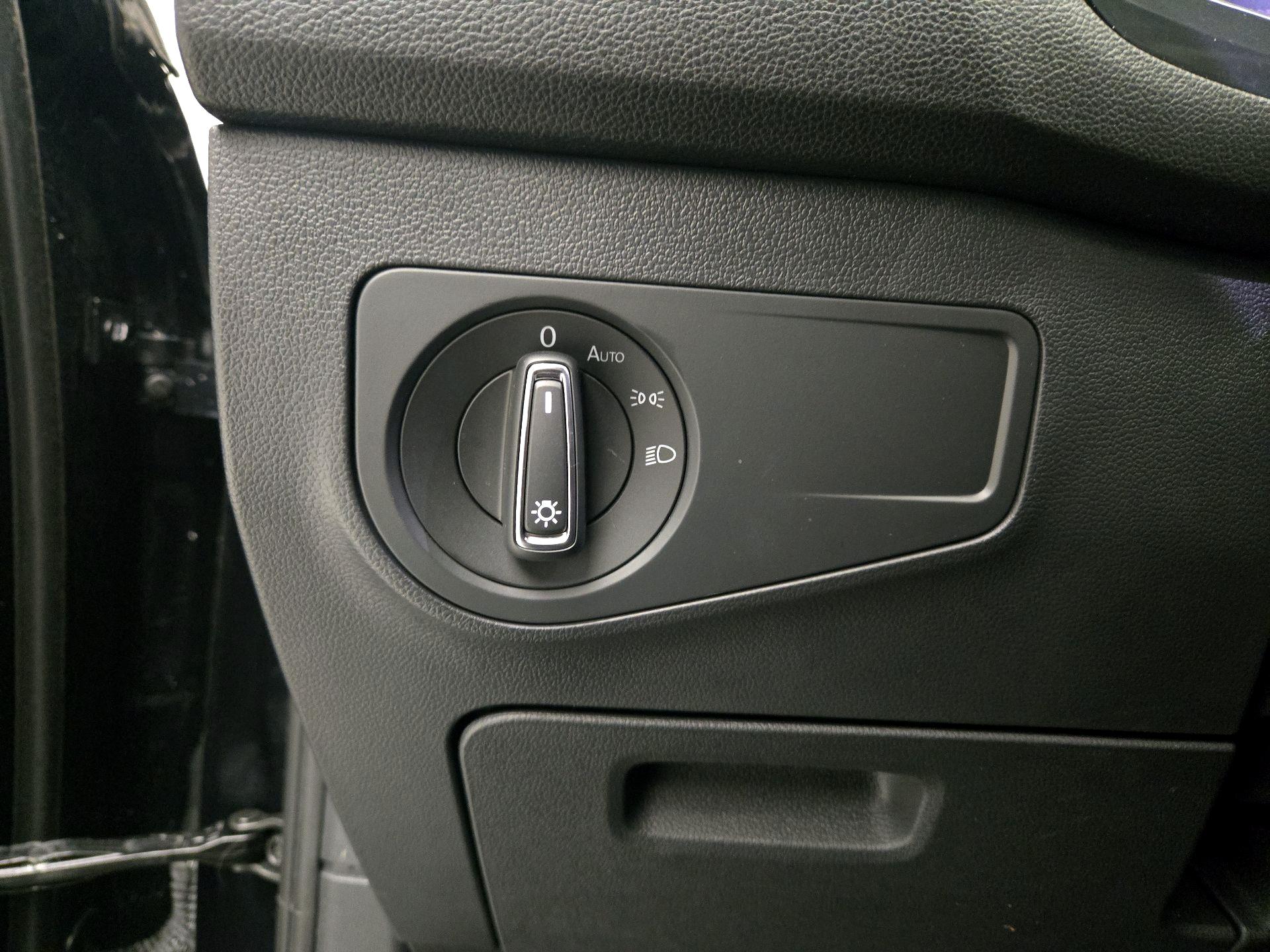 Thumbnail: 2024 Volkswagen Tiguan - 13