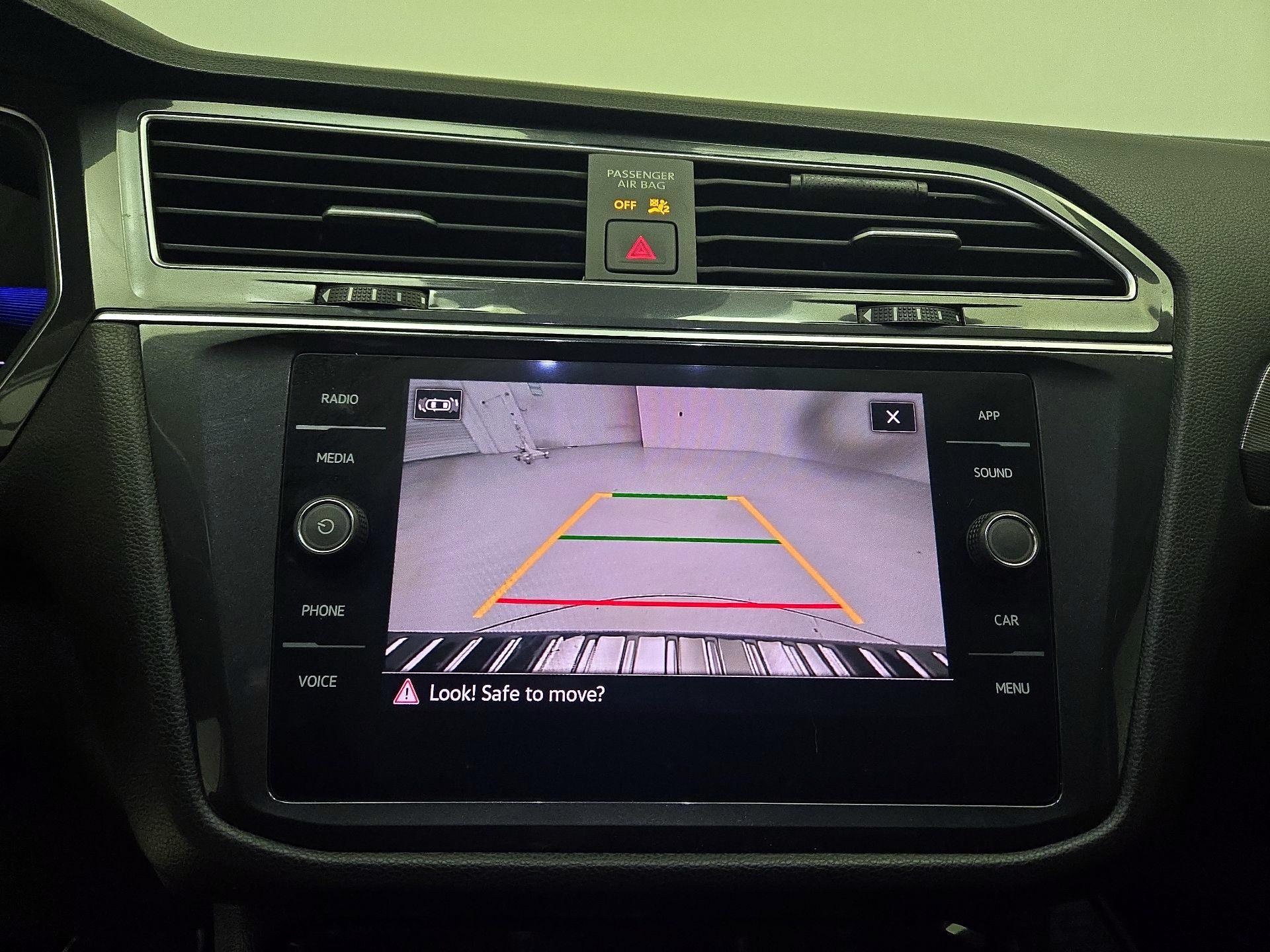 Thumbnail: 2024 Volkswagen Tiguan - 14