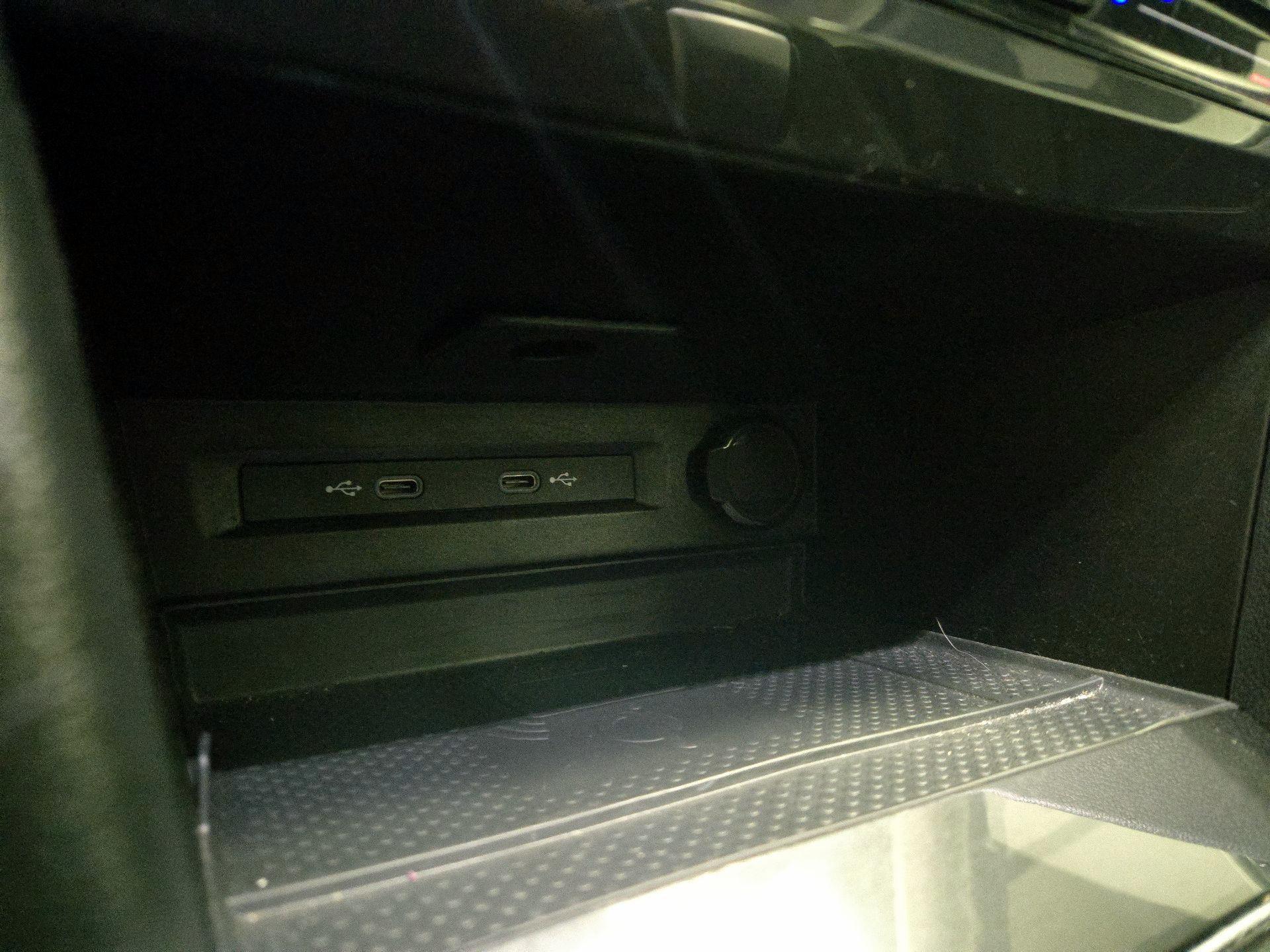 Thumbnail: 2024 Volkswagen Tiguan - 18