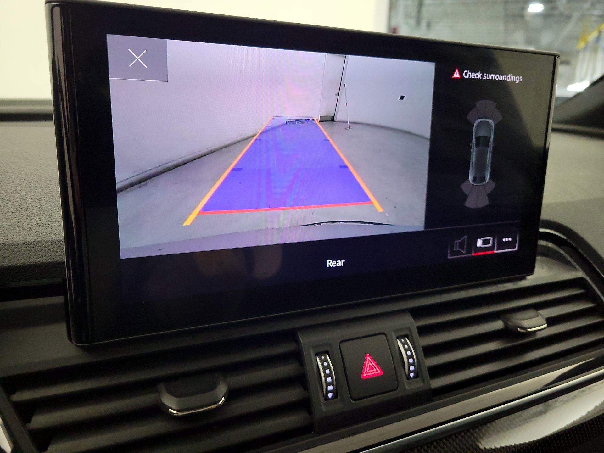 Thumbnail: 2022 Audi SQ5 - 15