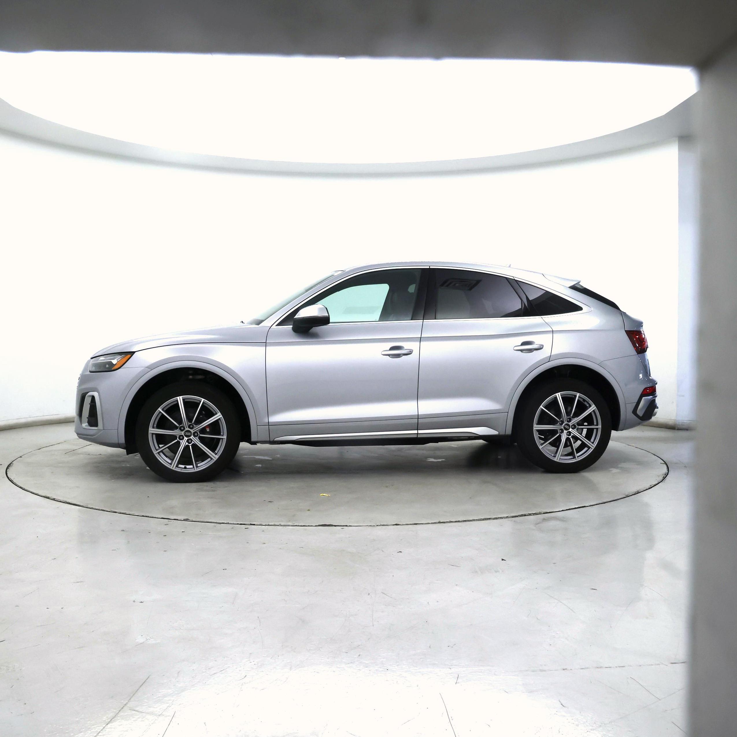 Thumbnail: 2022 Audi SQ5 - 3