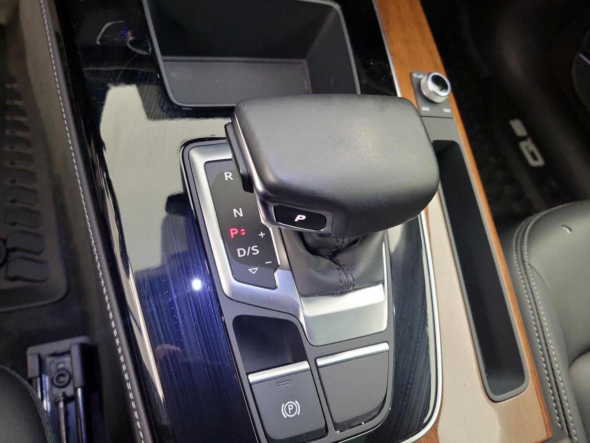 Thumbnail: 2023 Audi Q5 - 18