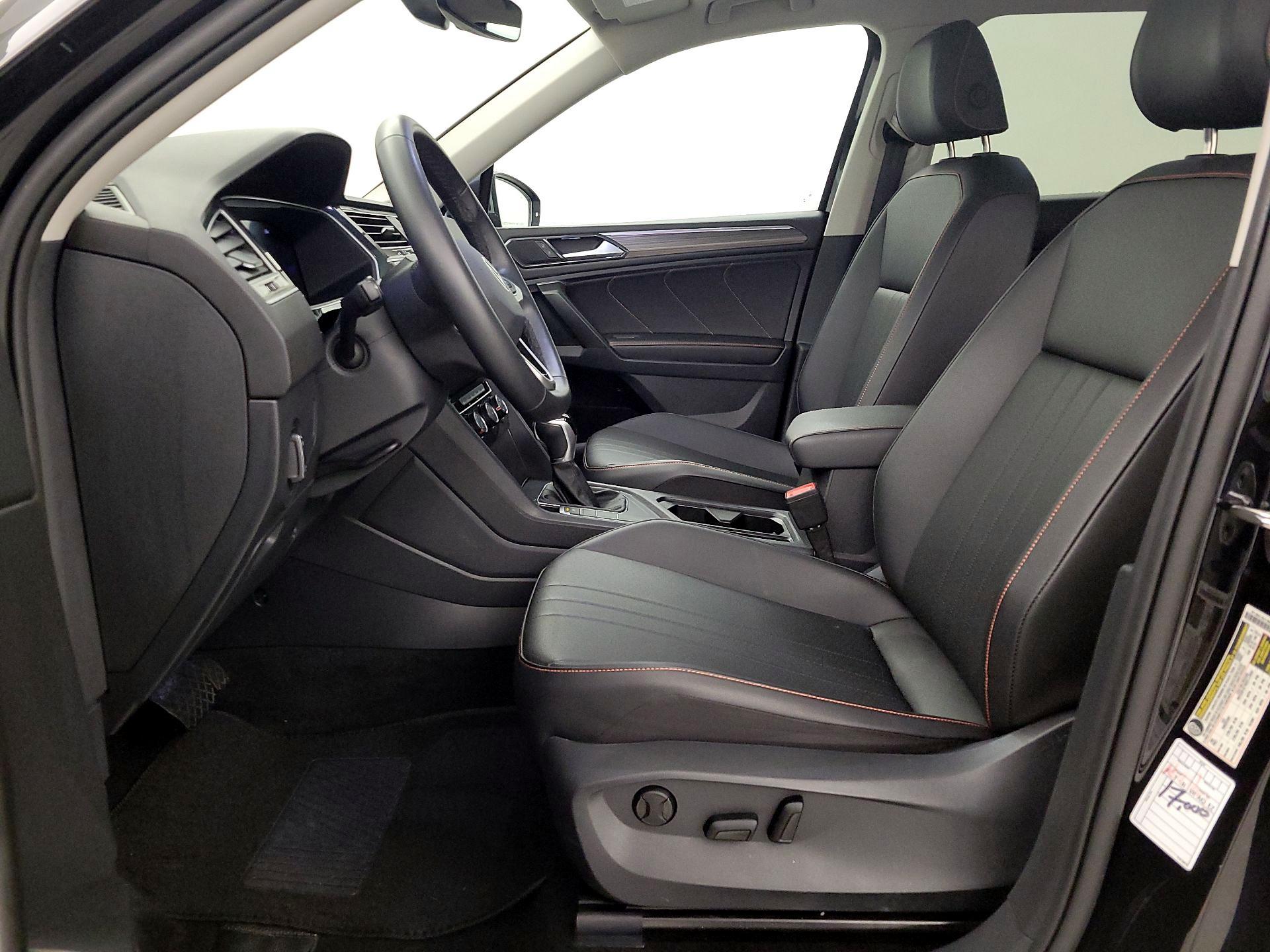 Thumbnail: 2024 Volkswagen Tiguan - 11