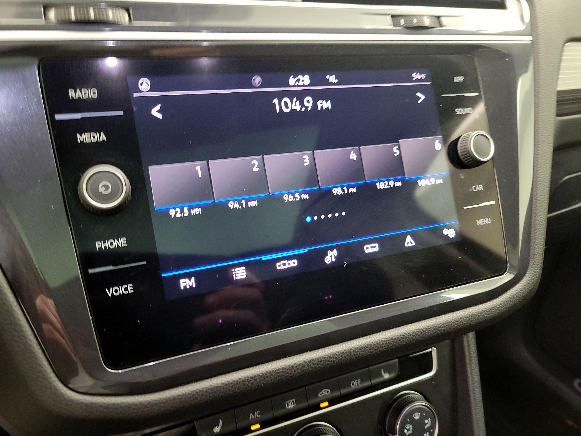 Thumbnail: 2024 Volkswagen Tiguan - 15