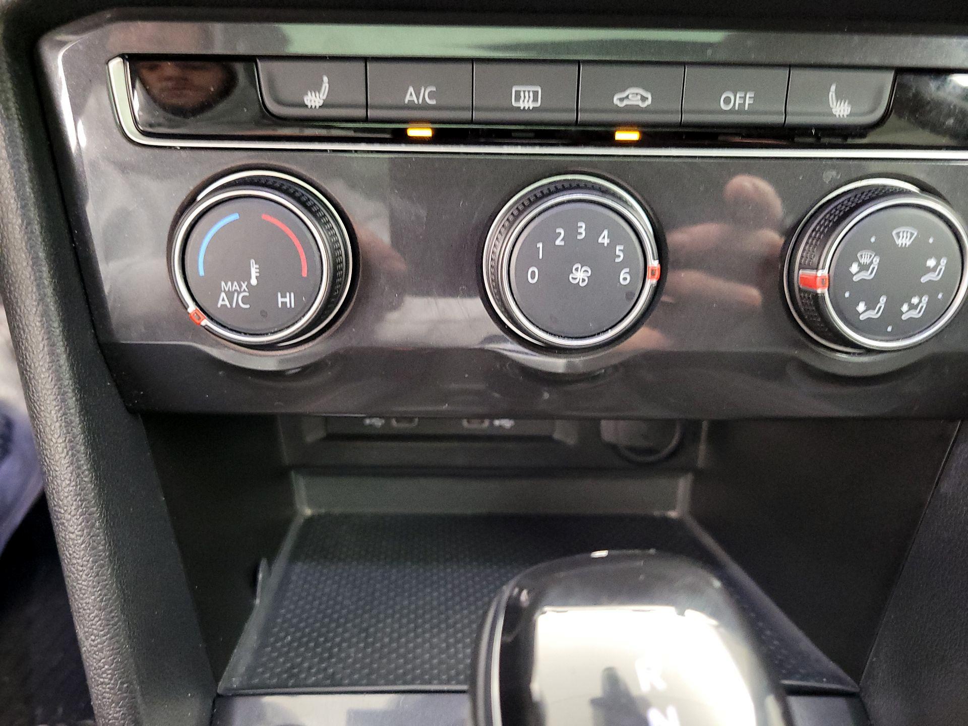 Thumbnail: 2024 Volkswagen Tiguan - 16