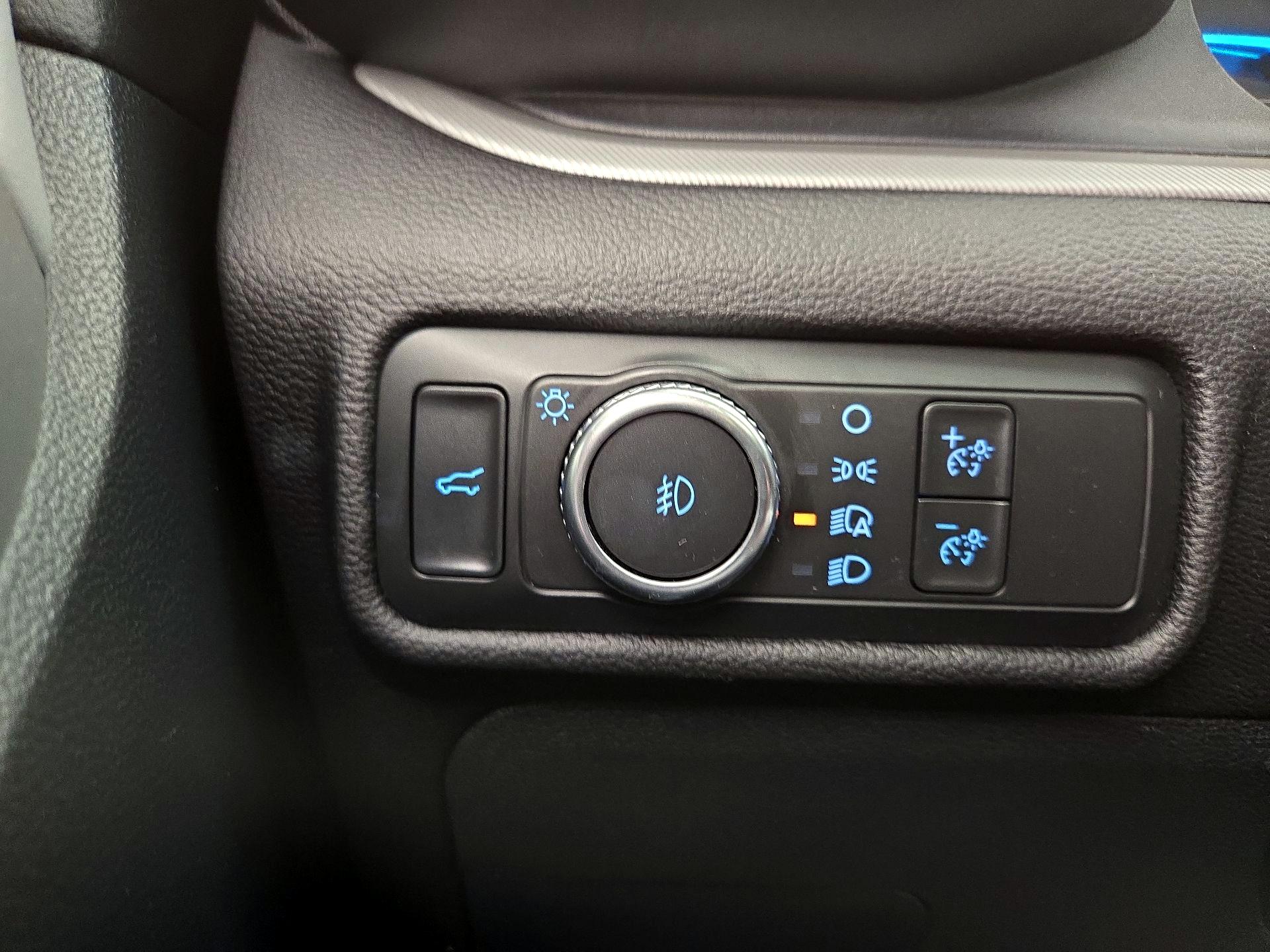 Thumbnail: 2022 Ford Explorer - 13