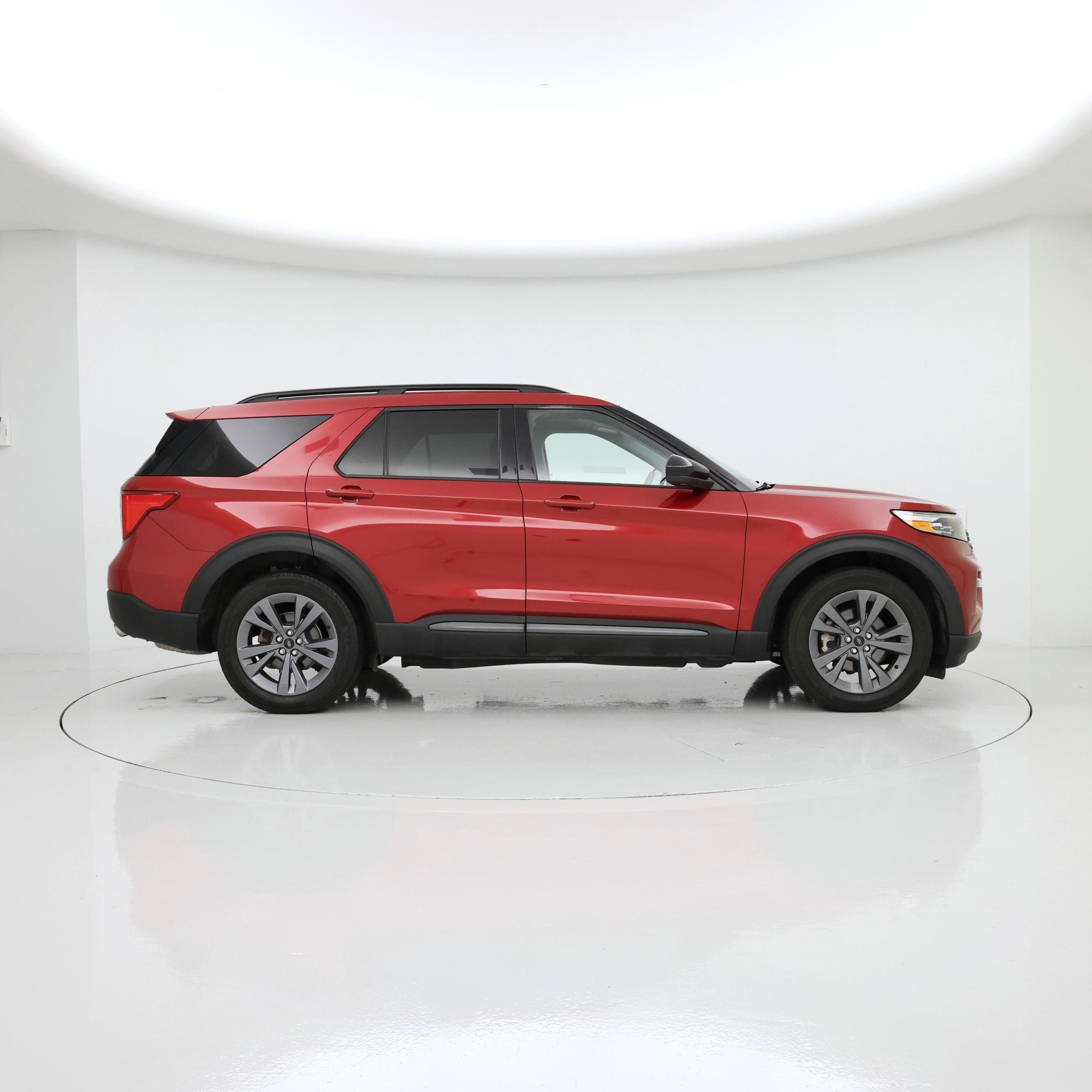 Thumbnail: 2022 Ford Explorer - 7
