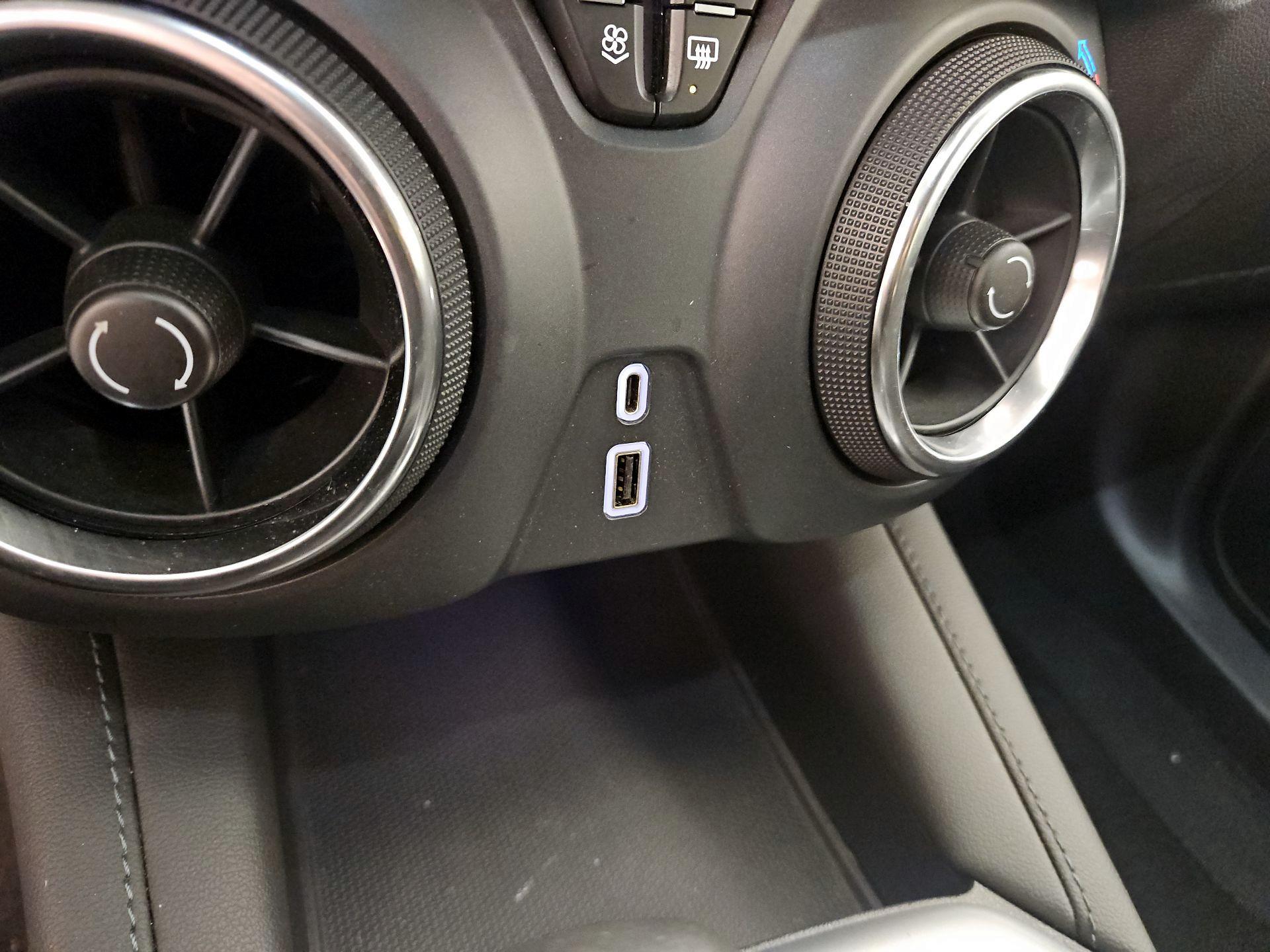 Thumbnail: 2022 Chevrolet Blazer - 18